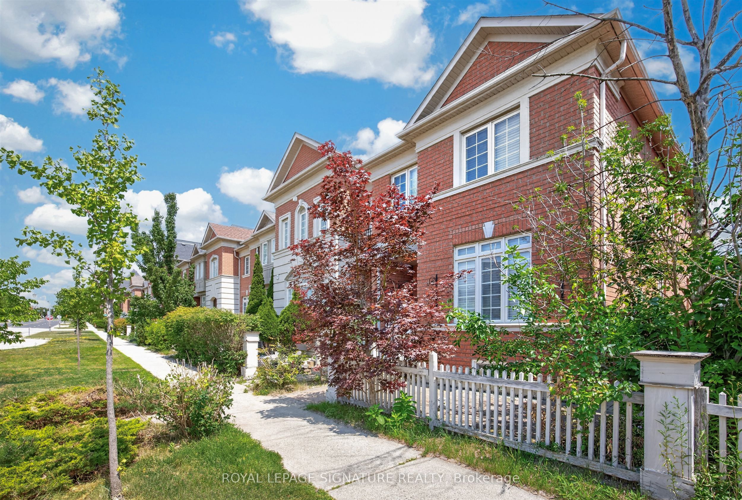 2948 Bur Oak Avenue, Markham, ON L6B 1E5 photo 2