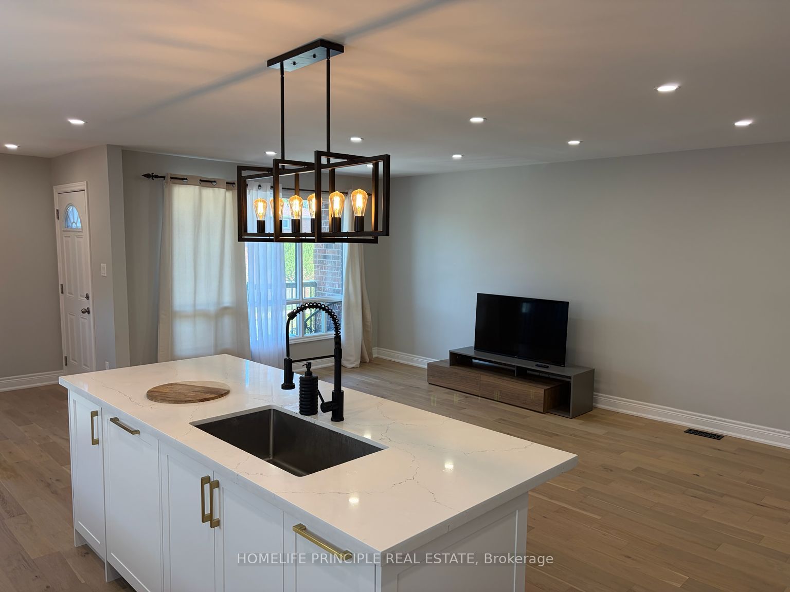101 Tall Grass Trail Main, Vaughan, ON L4L 3J3 photo 4