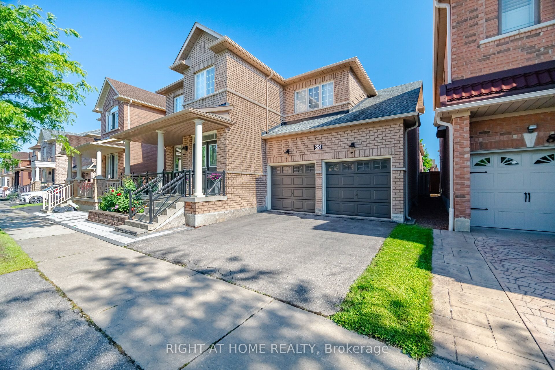 82 Starhill Crescent, Markham, ON L6C 3A2 photo 4