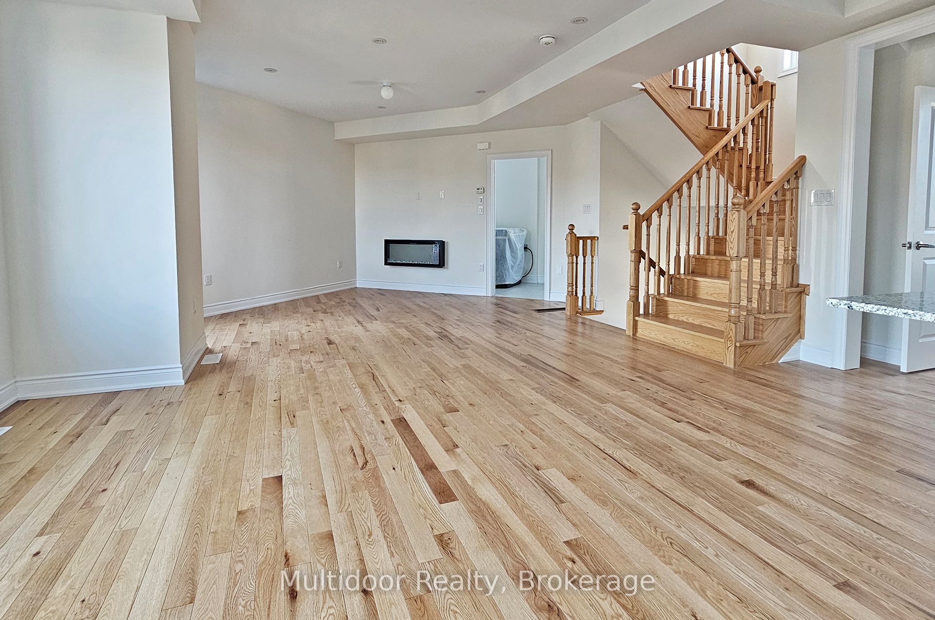 159 Tennant Circle, Vaughan, ON L4H 5L4 photo 3