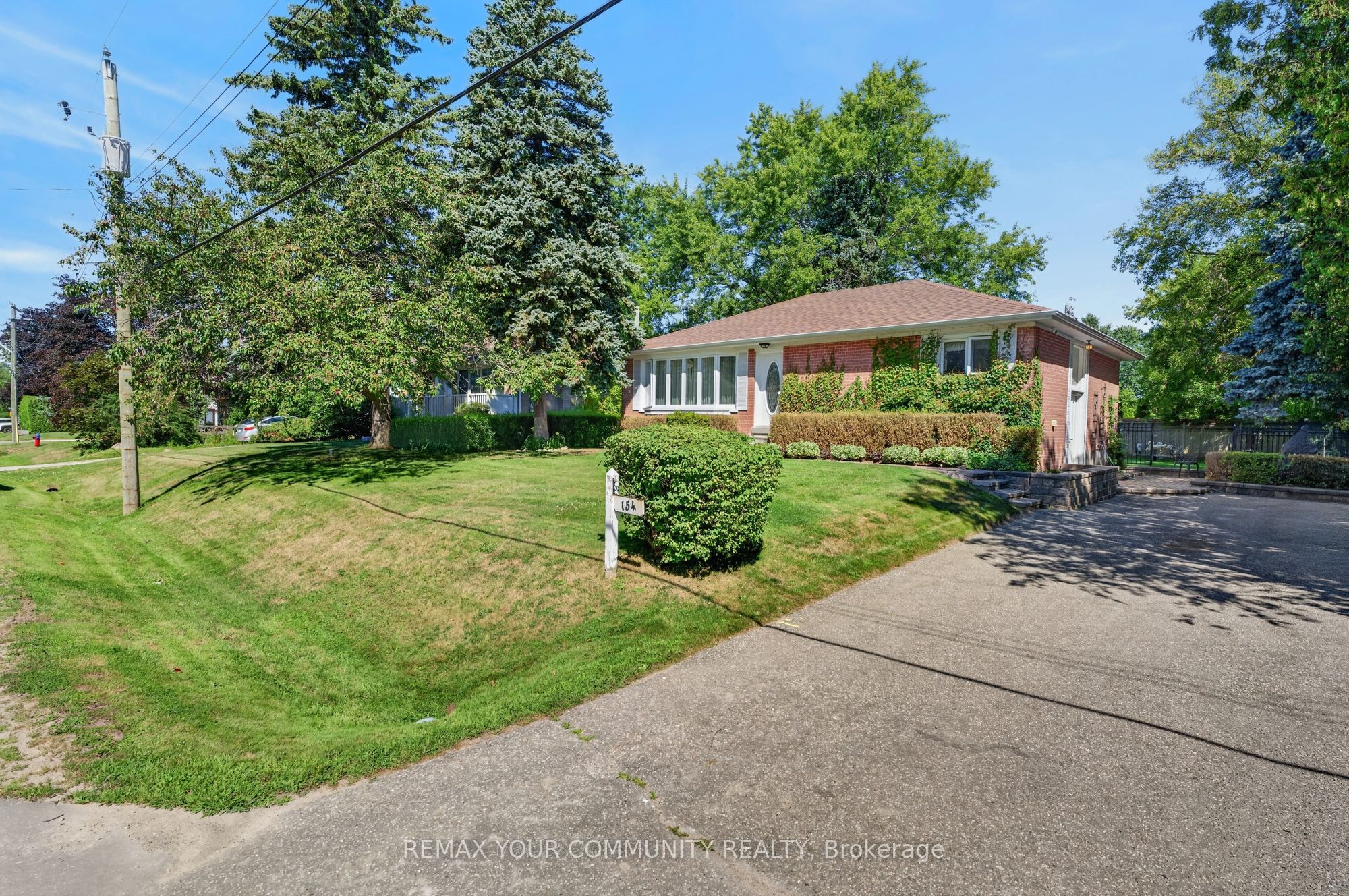 154 Hollingsworth Drive, King, ON L7B 1G8 photo 2