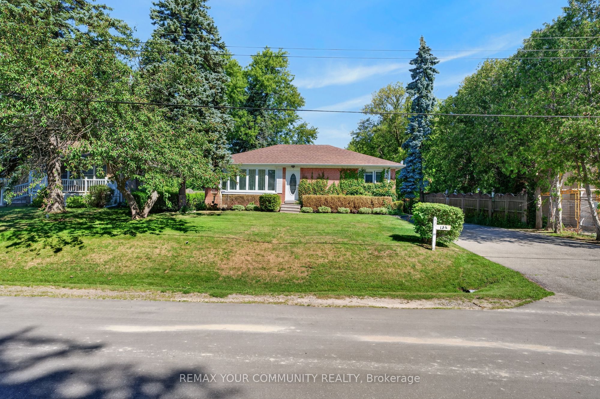 154 Hollingsworth Drive, King, ON L7B 1G8 photo 3