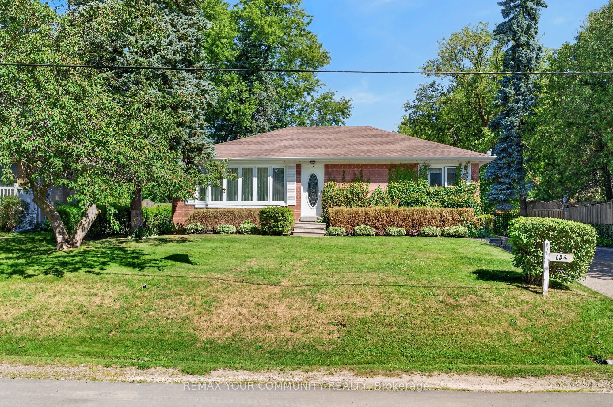 154 Hollingsworth Drive, King, ON L7B 1G8 photo 4