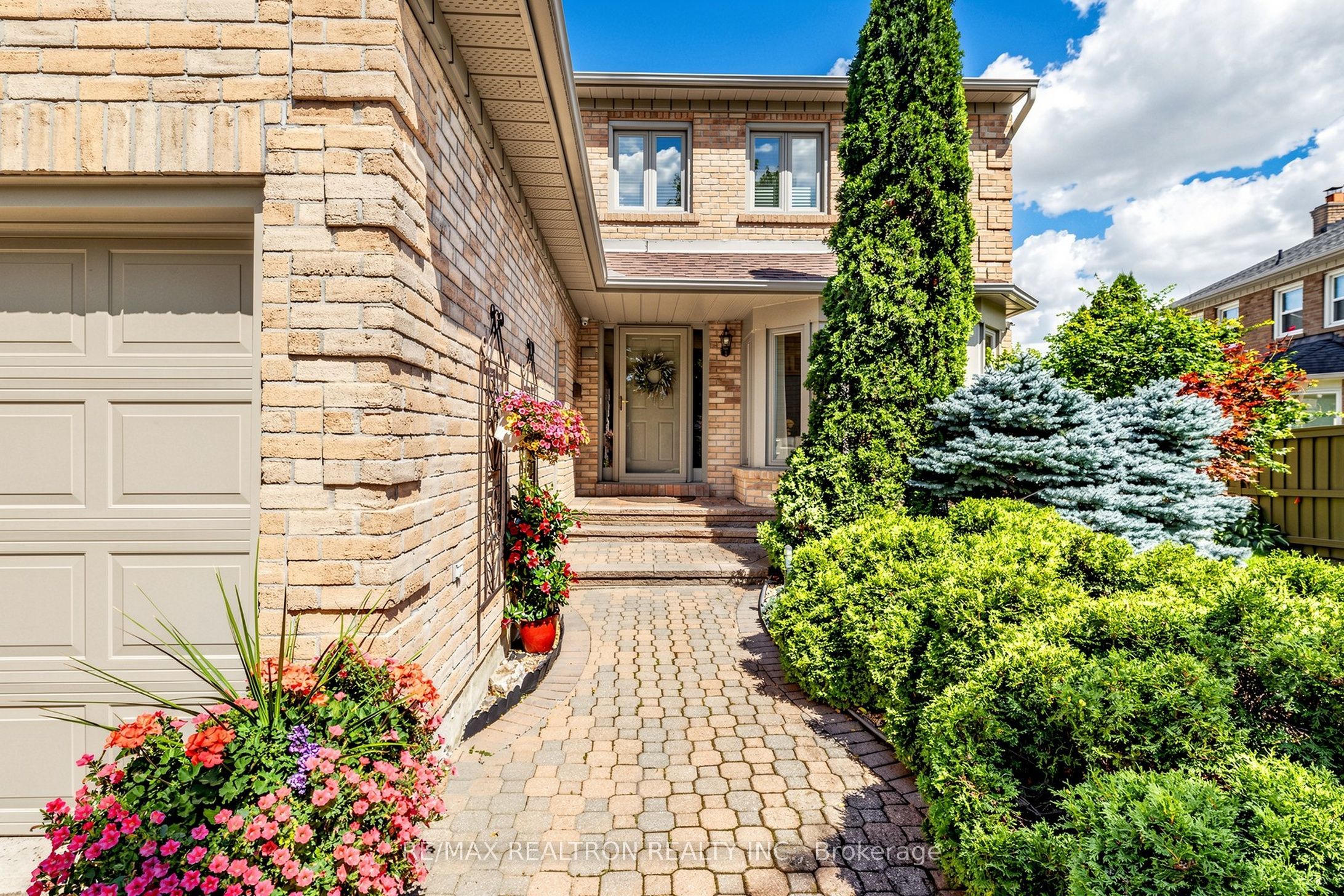 84 Ferndell Circle, Markham, ON L3R 3Y8 photo 3