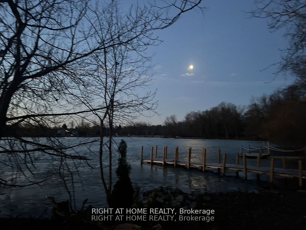 195 Lakeland Crescent, Richmond Hill, ON L4E 3A4 photo 3