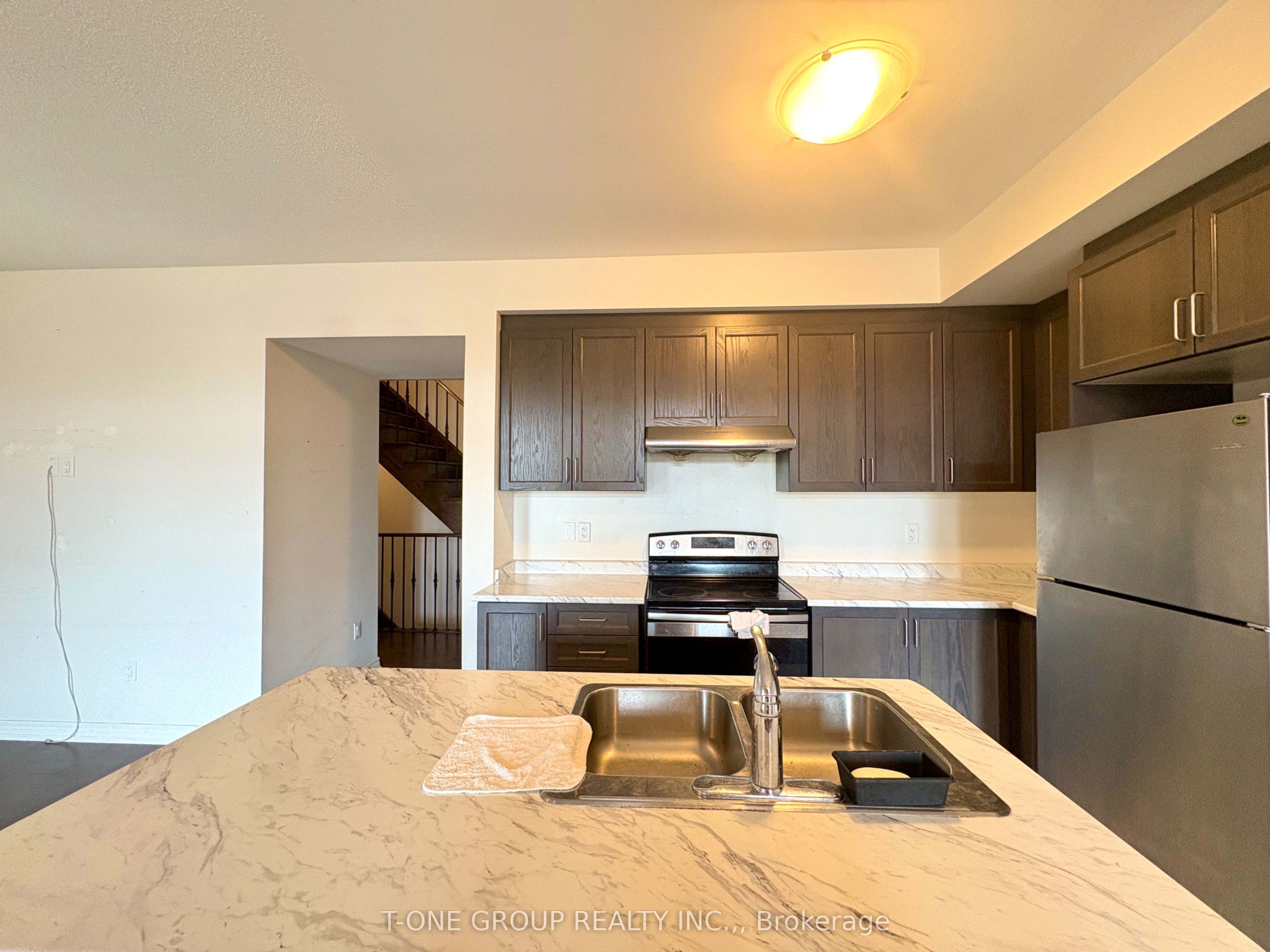 107 Luzon Avenue B, Markham, ON L6B 0M8 photo 5