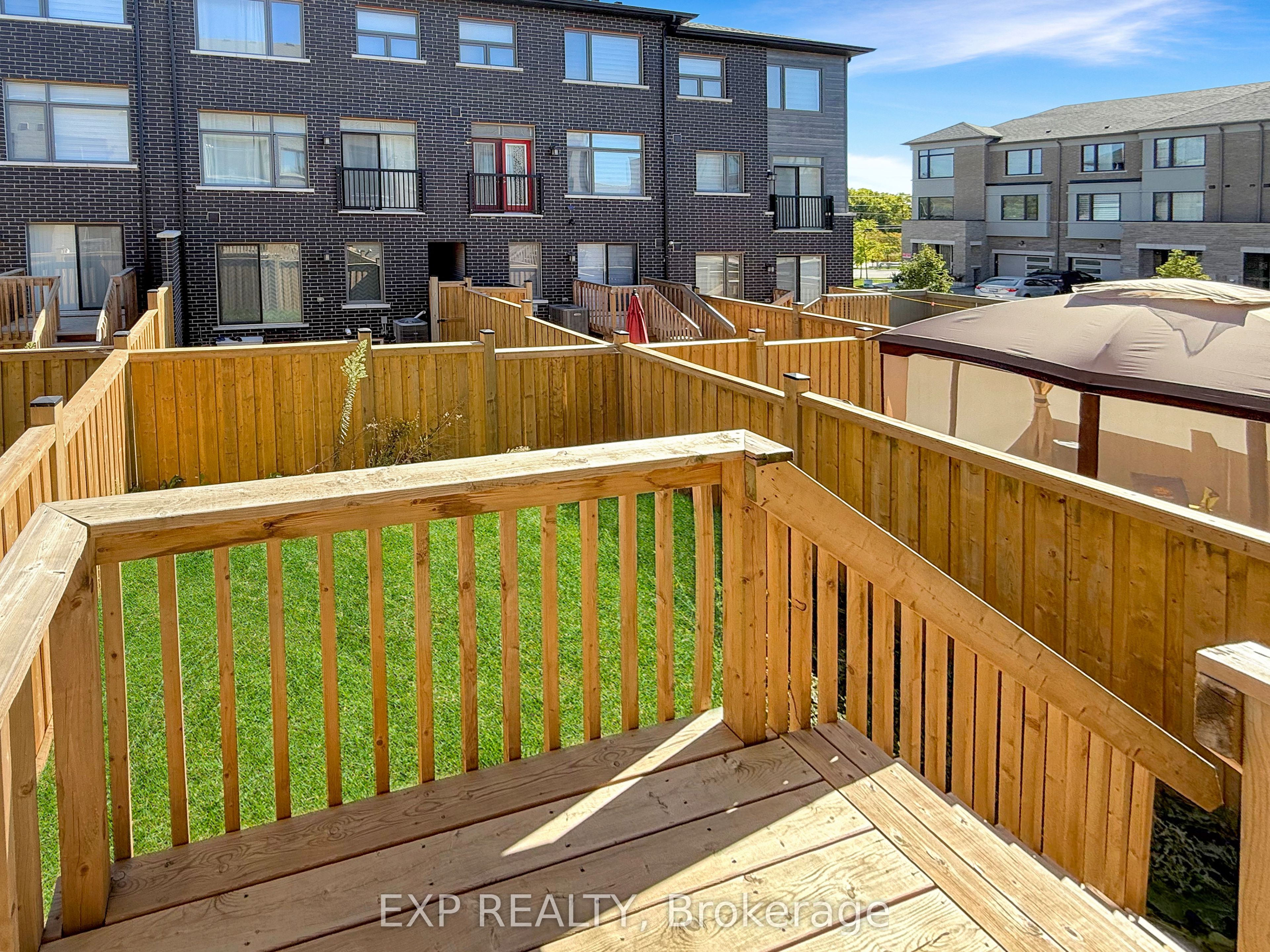 923 Isaac Phillips Way, Aurora, ON L3X 2Y8 photo 4