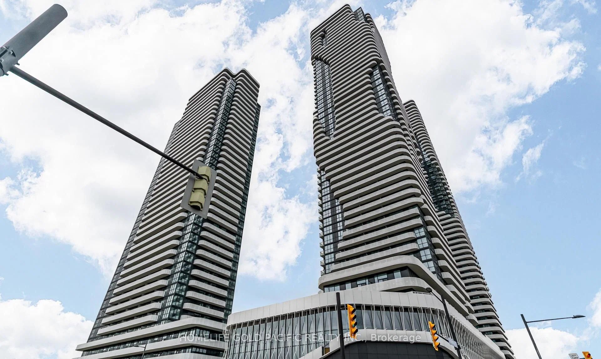 8 Interchange Way 3307, Vaughan, ON L4K 0R2
