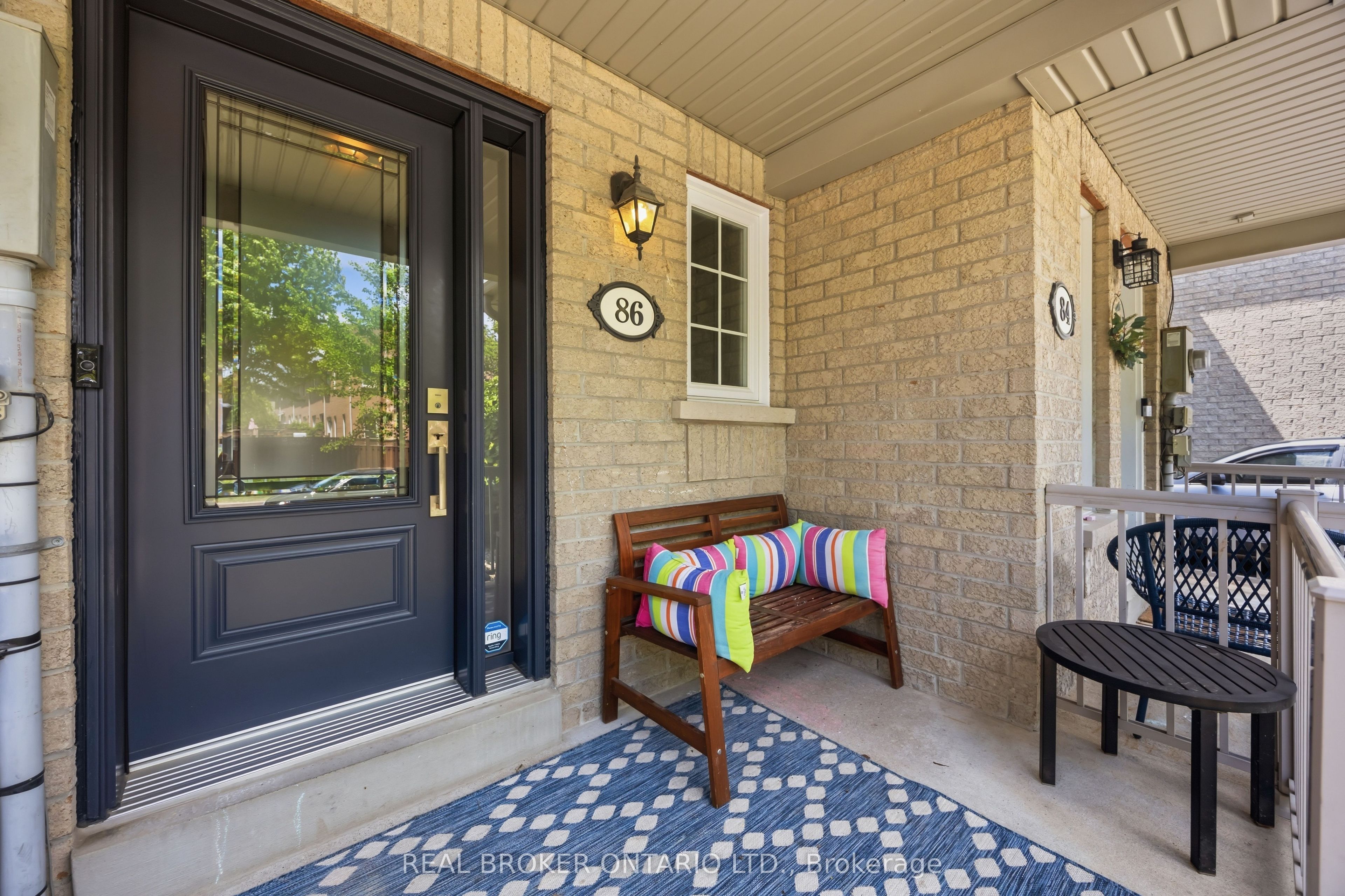 86 Coleridge Drive, Newmarket, ON L3X 2T5 photo 4