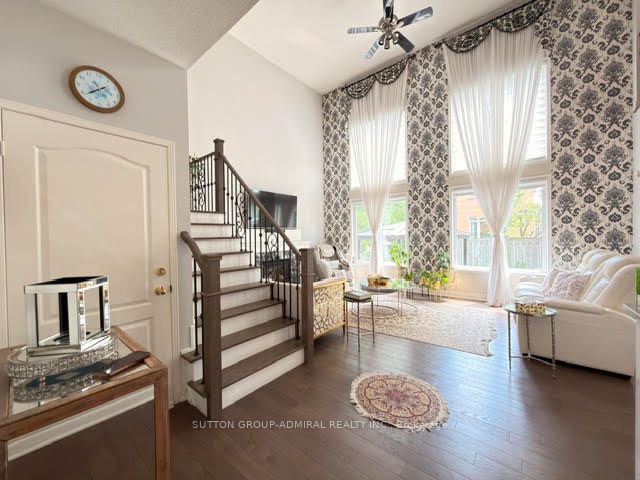 37 Royal Gala Crescent Main Floor, Richmond Hill, ON L4S 1Y5 photo 2
