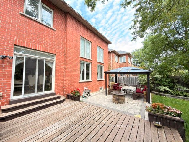 37 Royal Gala Crescent Main Floor, Richmond Hill, ON L4S 1Y5 photo 5