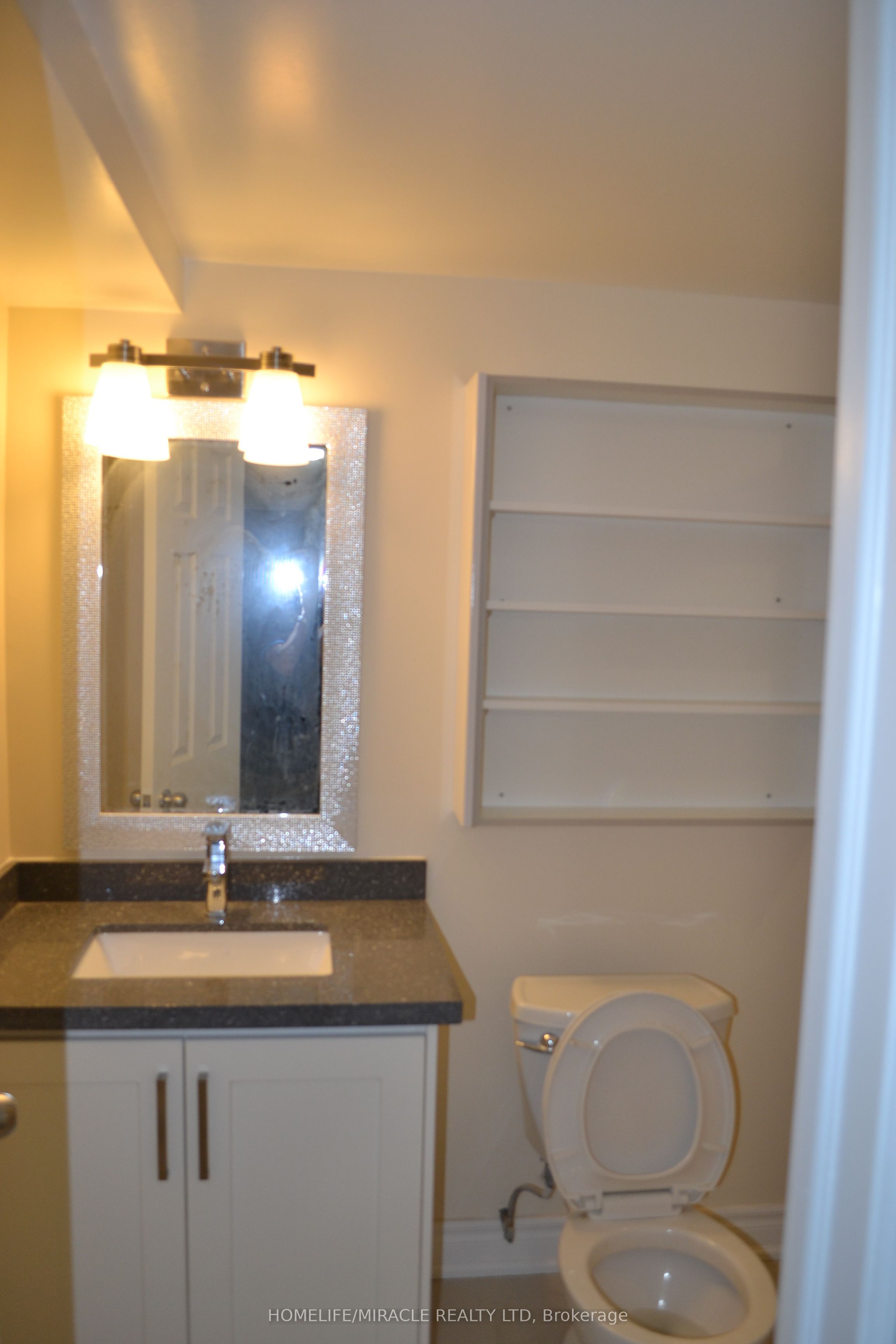 43 Norman Ross Drive Basement, Markham, ON L3S 2Z2 photo 2