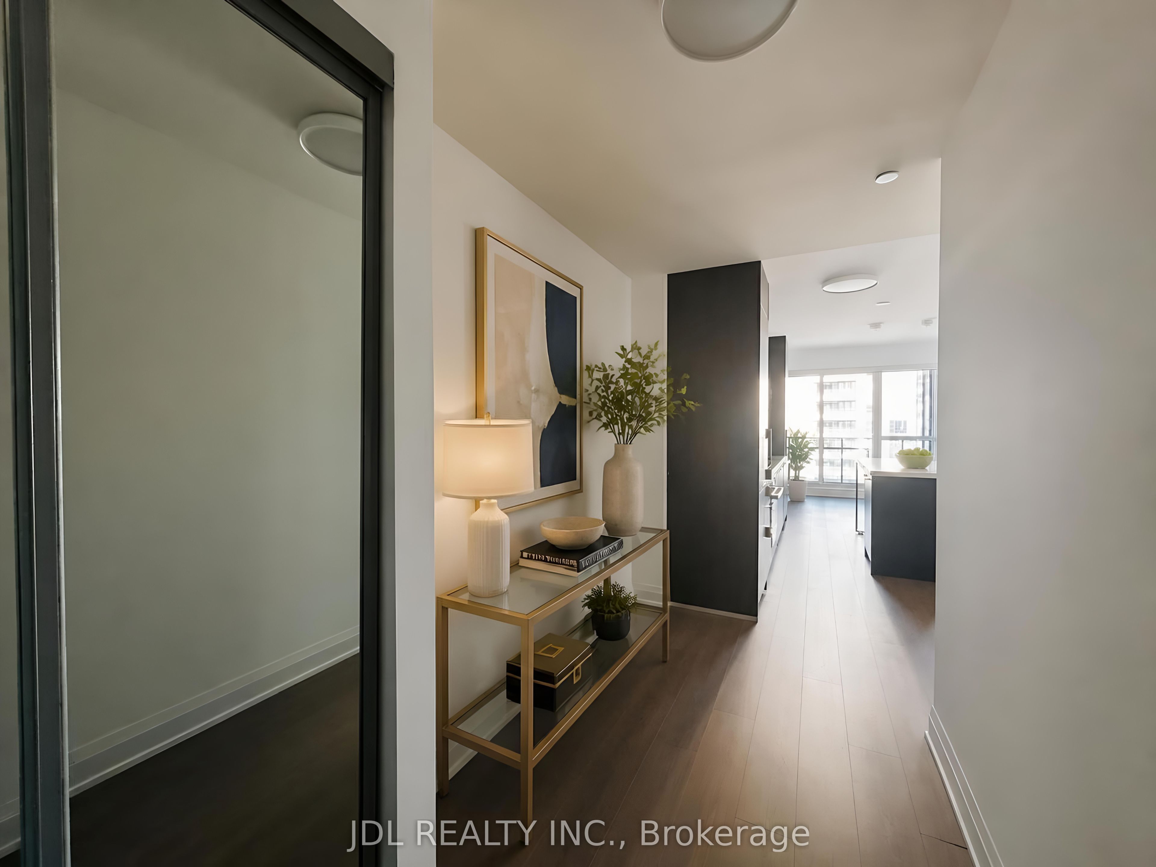 18 Water Walk Drive 2602, Markham, ON L3R 6L5 photo 4