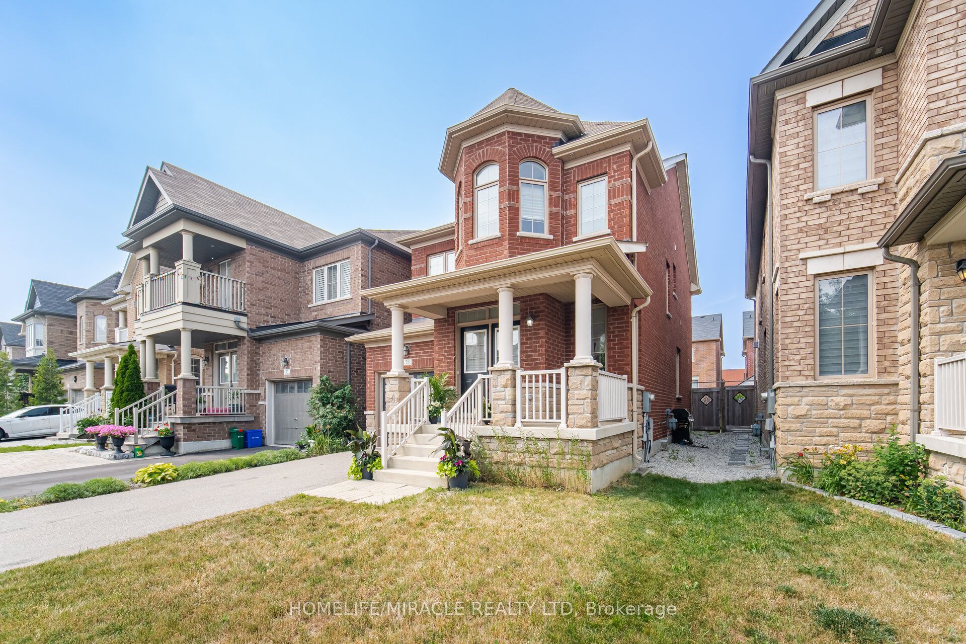 28 Kincardine Street, Vaughan, ON L4H 4H7 photo 2