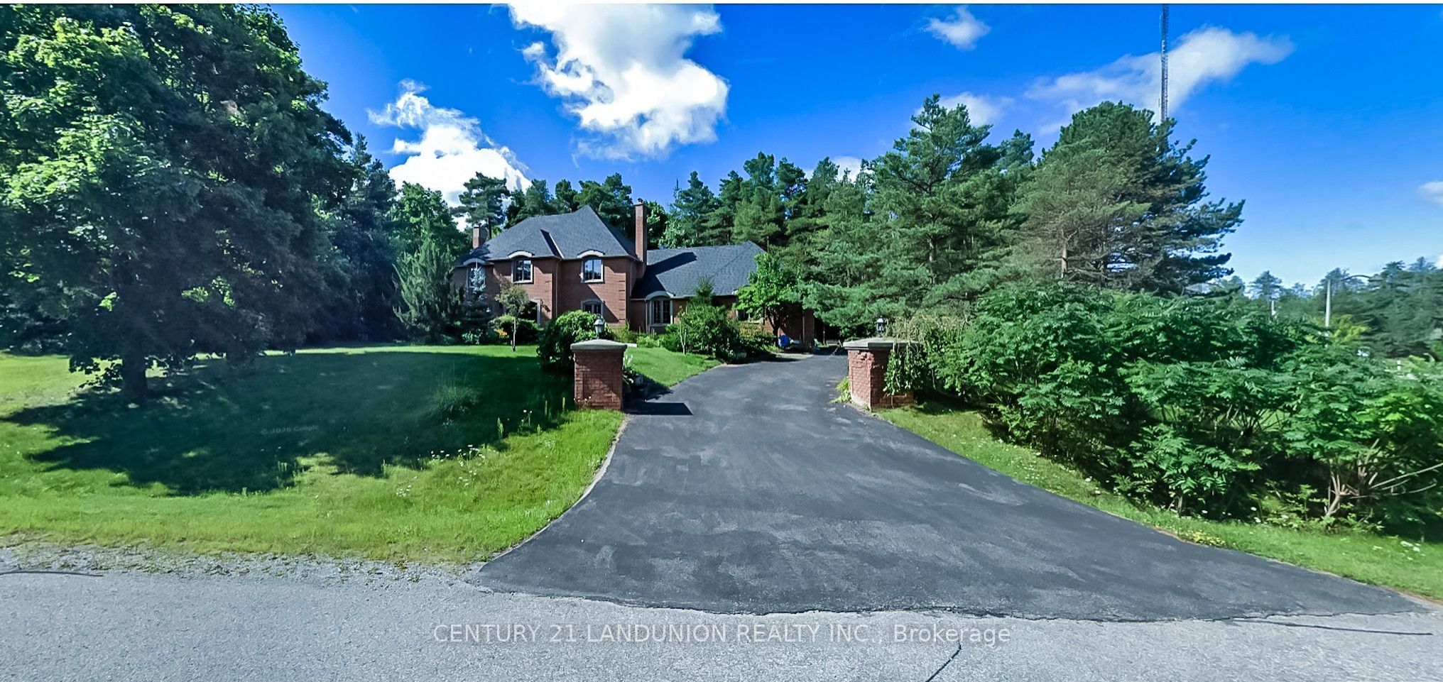 2 Heron Trail, Whitchurch-Stouffville, ON L3Y 4W1