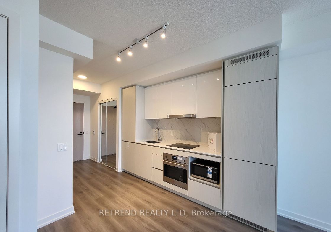 28 Interchange Way 2907, Vaughan, ON L4K 0P8