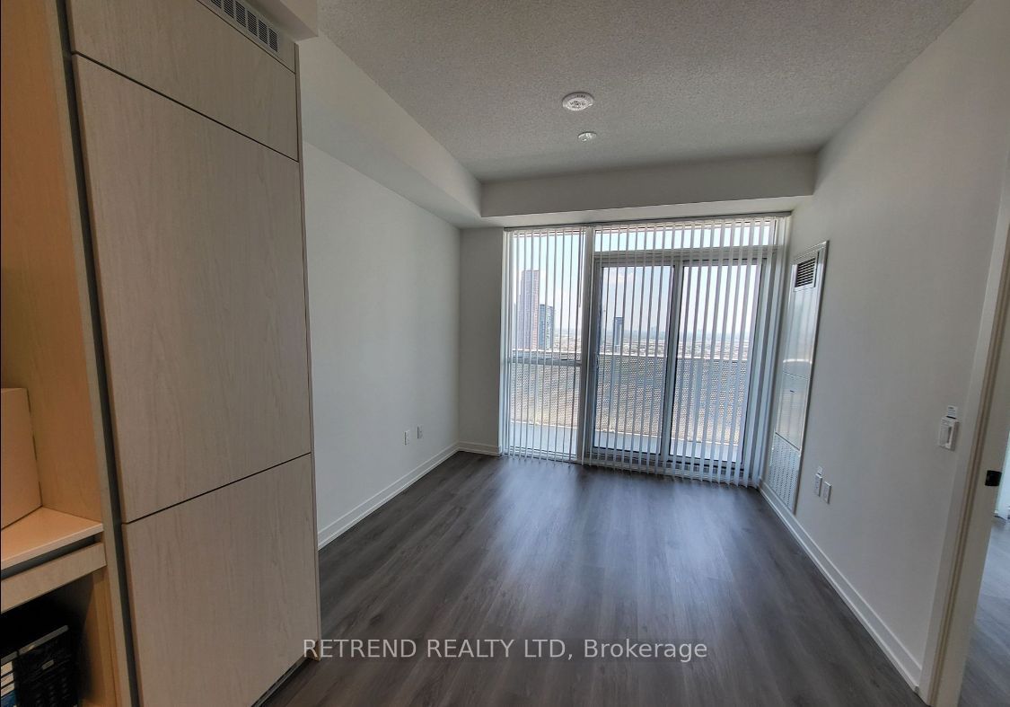 28 Interchange Way 2907, Vaughan, ON L4K 0P8 photo 5