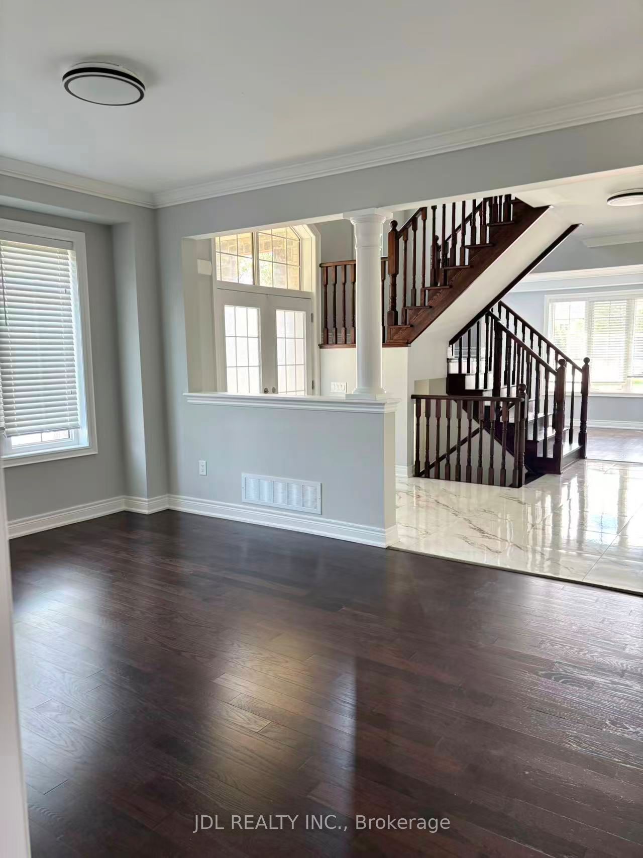 16 Jericho Avenue, Georgina, ON L4P 0G9 photo 3