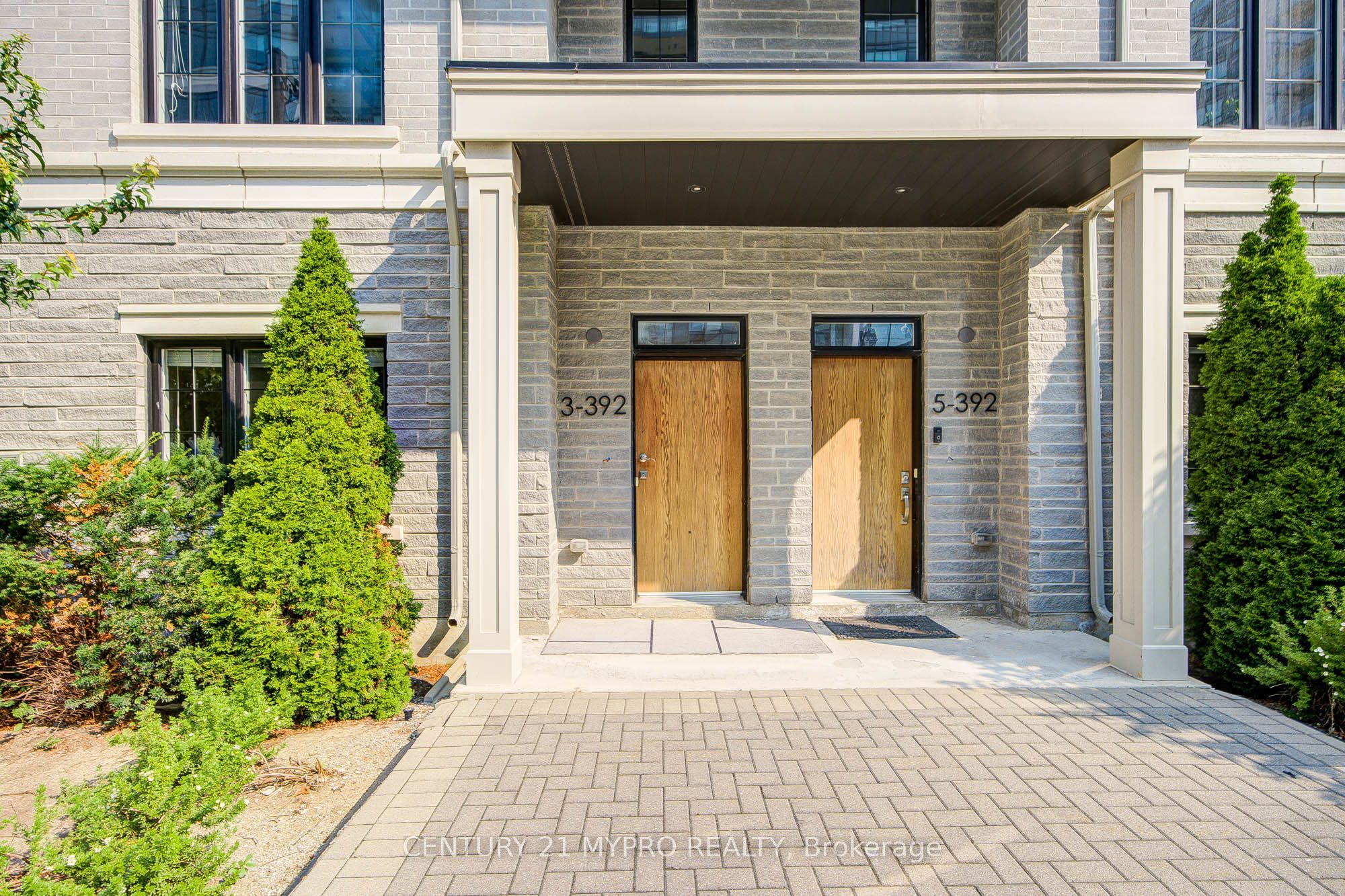 392 Highway 7 Road E TH3, Richmond Hill, ON L3B 0G5 photo 5