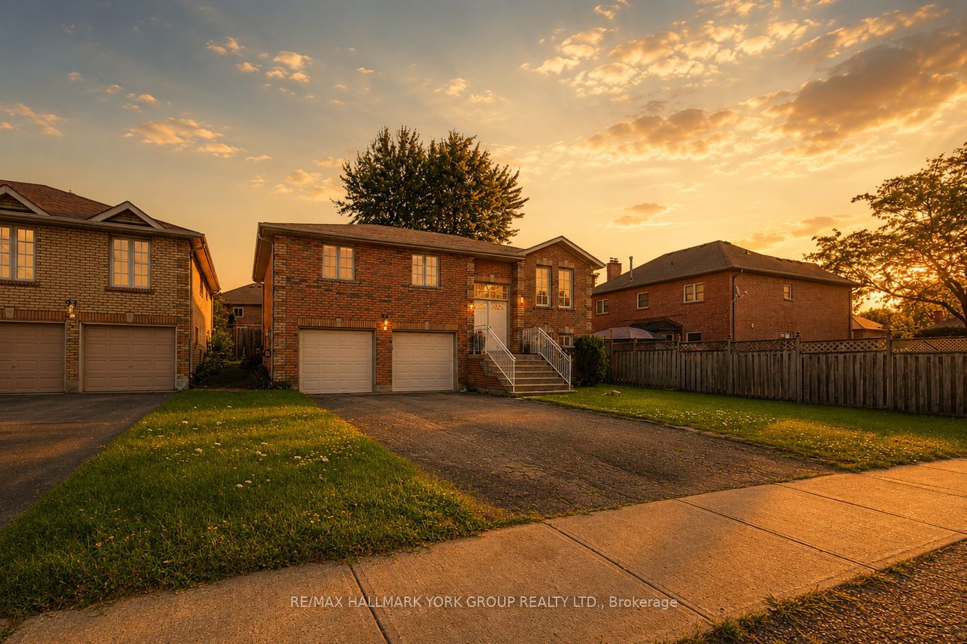 89 Metro Road N, Georgina, ON L4P 3W9