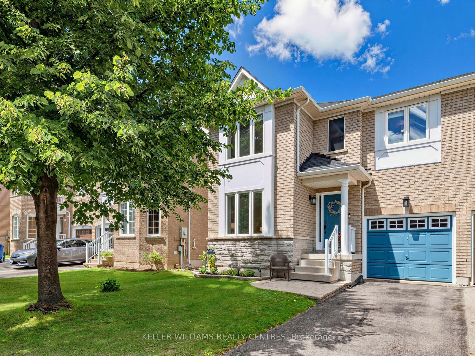 174 Flagstone Way, Newmarket, ON L3X 2Z7