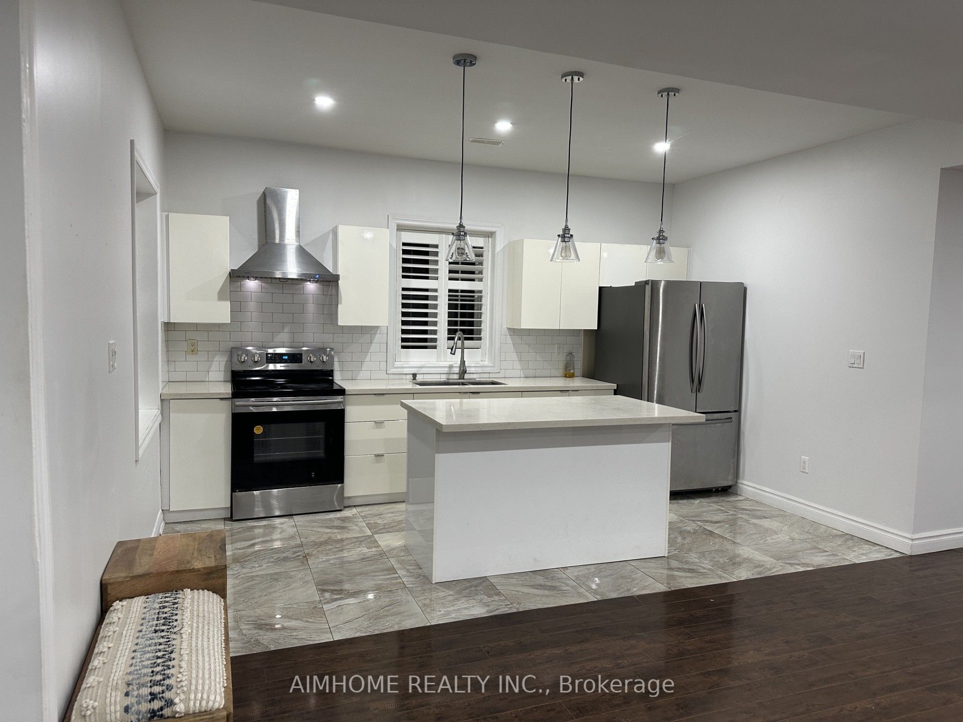 39 Lady Karen Crescent Basement, Vaughan, ON L6A 4M3 photo 3