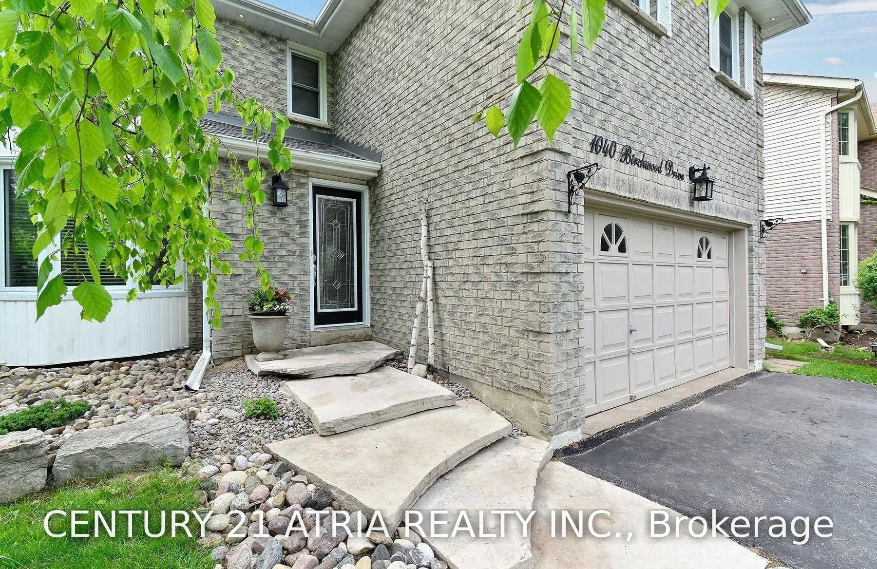 1040 Birchwood Drive, Newmarket, ON L3Y 6J8