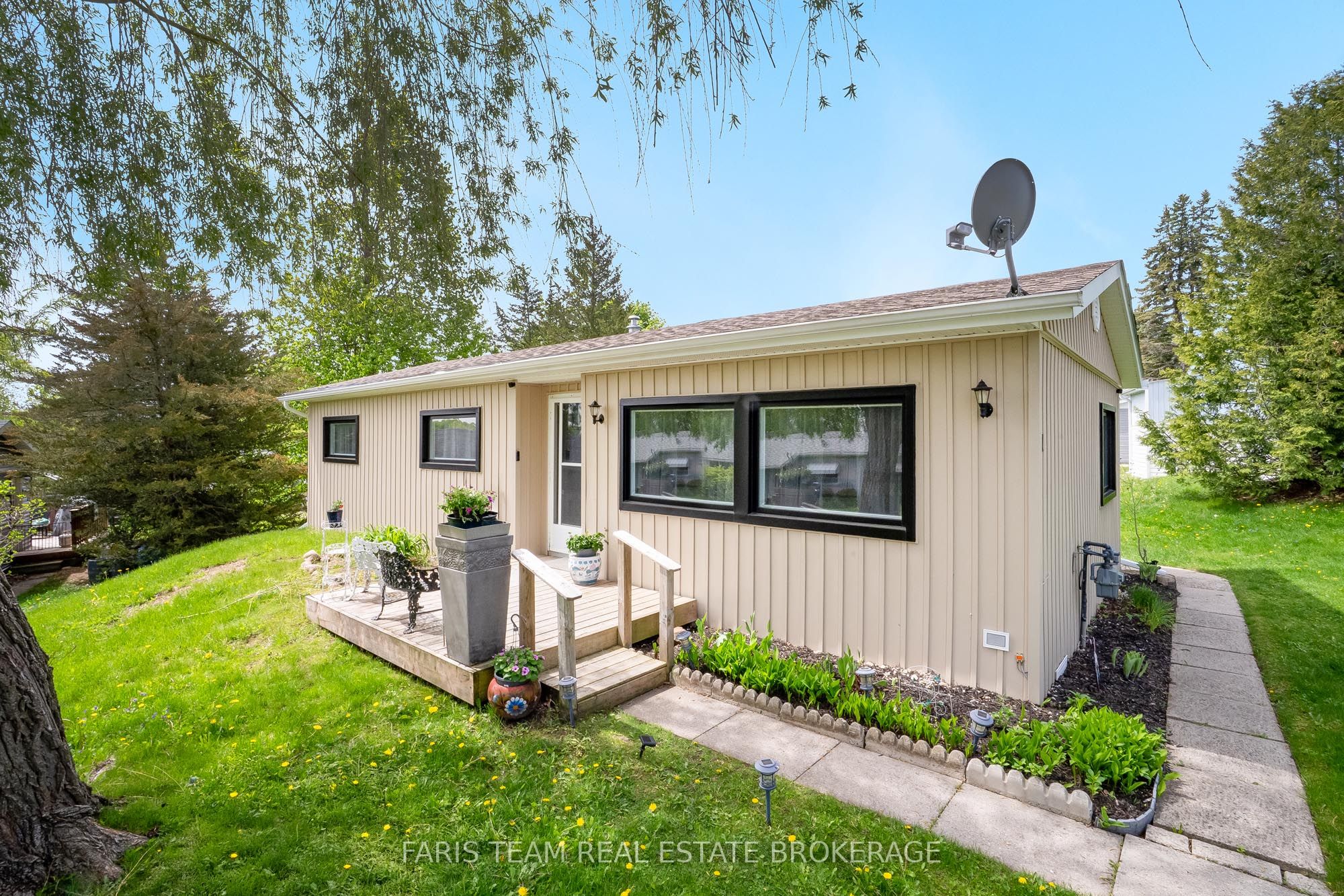21 Hawthorne Drive, Innisfil, ON L9S 1P7 photo 5