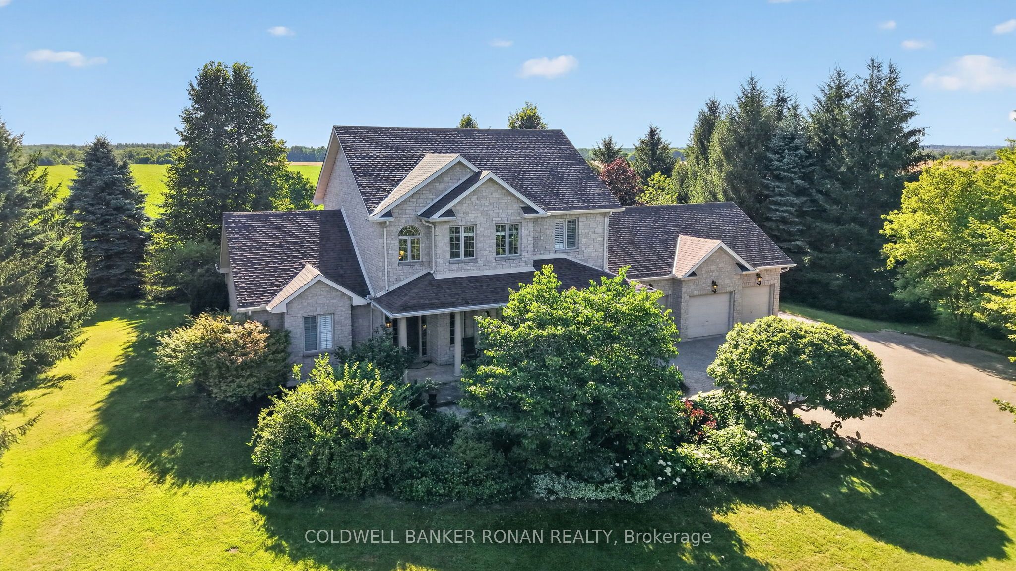 128 Denney Drive, Essa, ON L0M 1B1