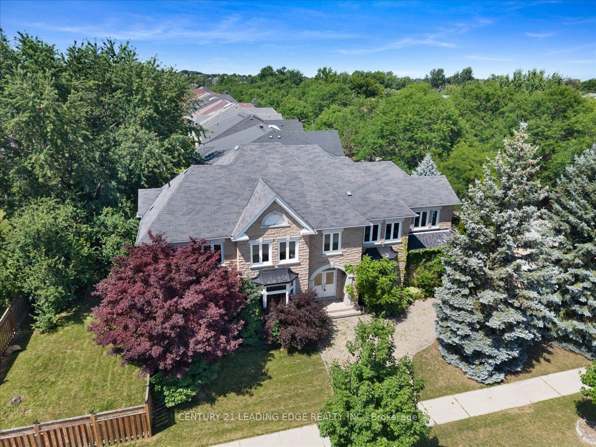22 Fern Avenue, Richmond Hill, ON L4B 3R6