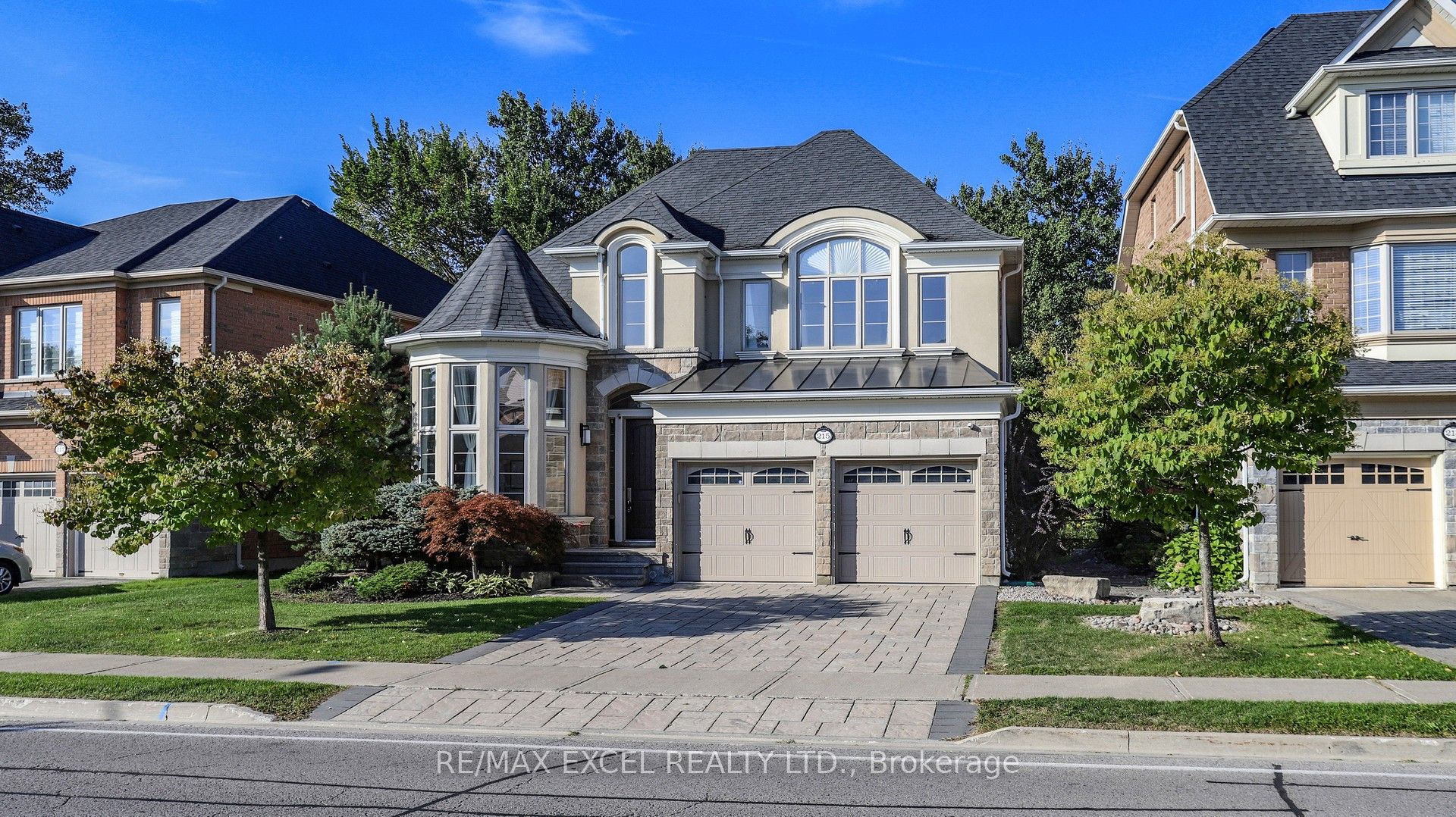 215 Coon's Road, Richmond Hill, ON L4E 4R3 photo 2