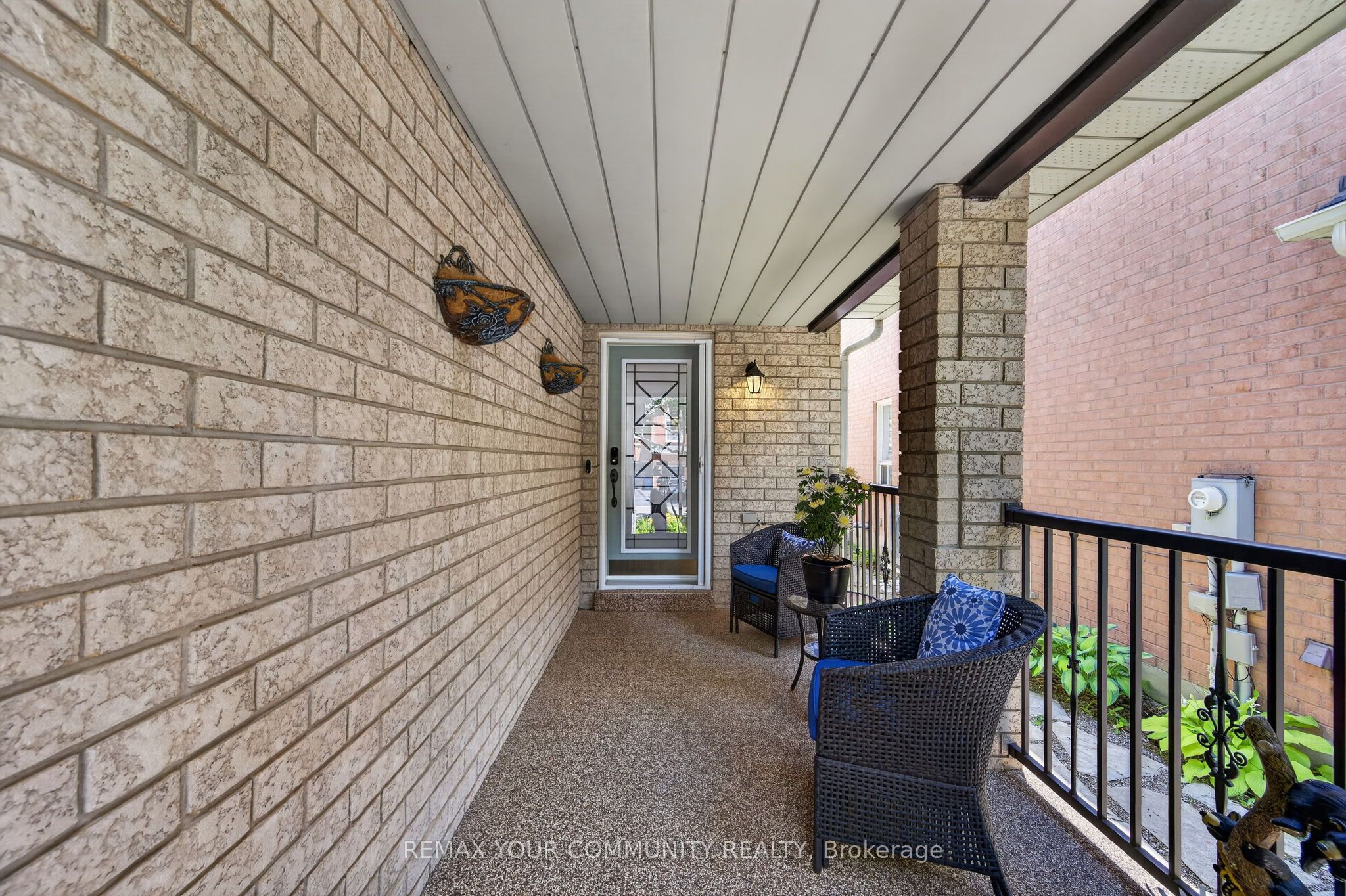 126 Woodroof Crescent, Aurora, ON L4G 7H2 photo 3
