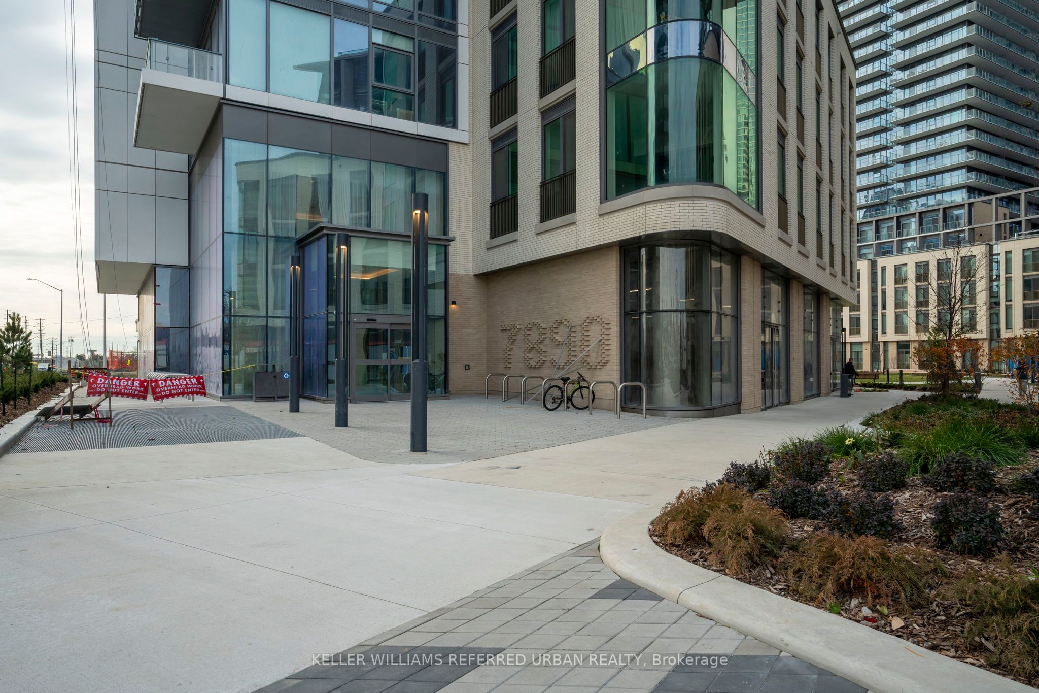 7890 Jane Street 2910, Vaughan, ON L4K 0K9 photo 3