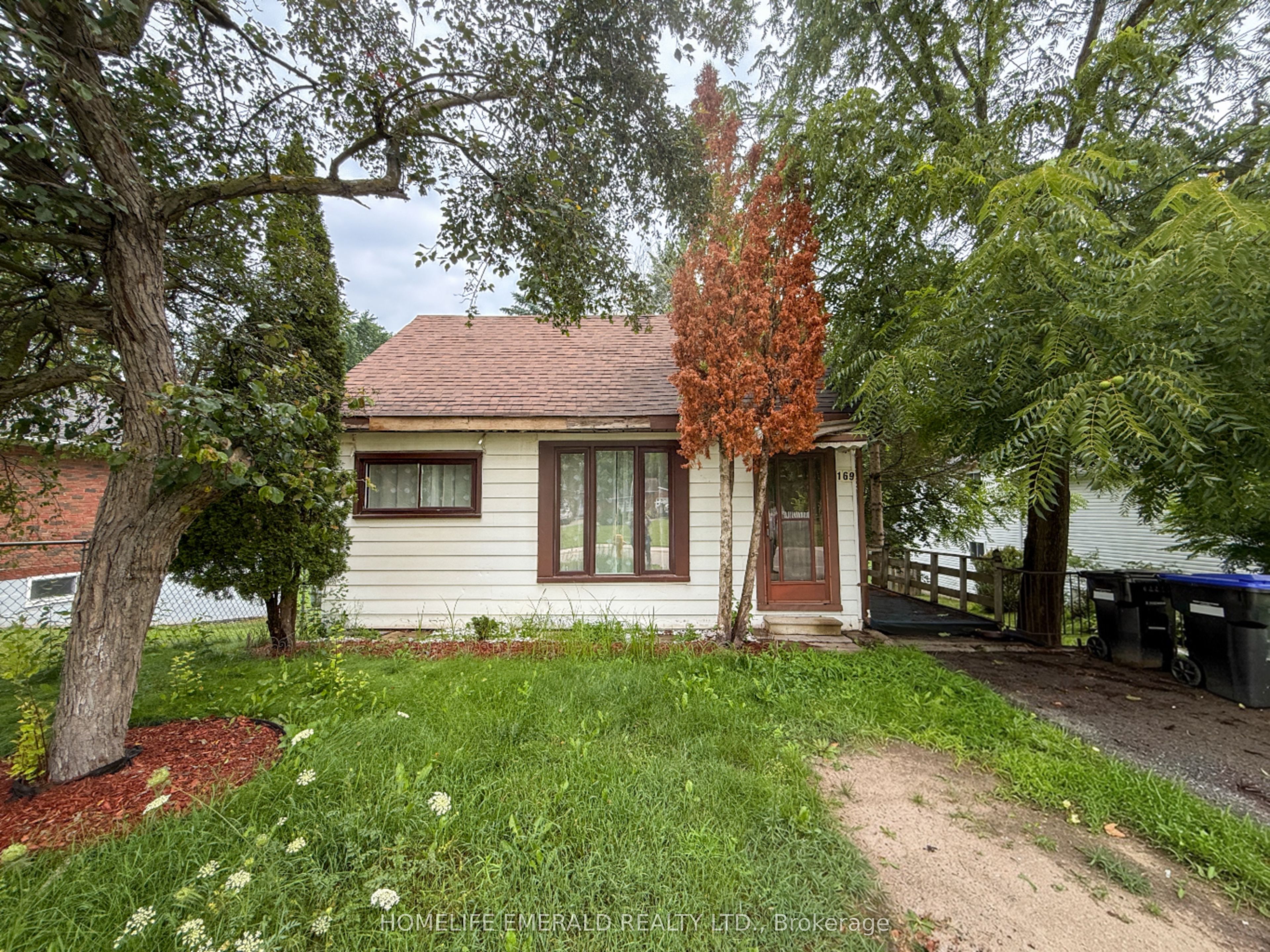 169 MARGARET Street, Essa, ON L0M 1B0 photo 2
