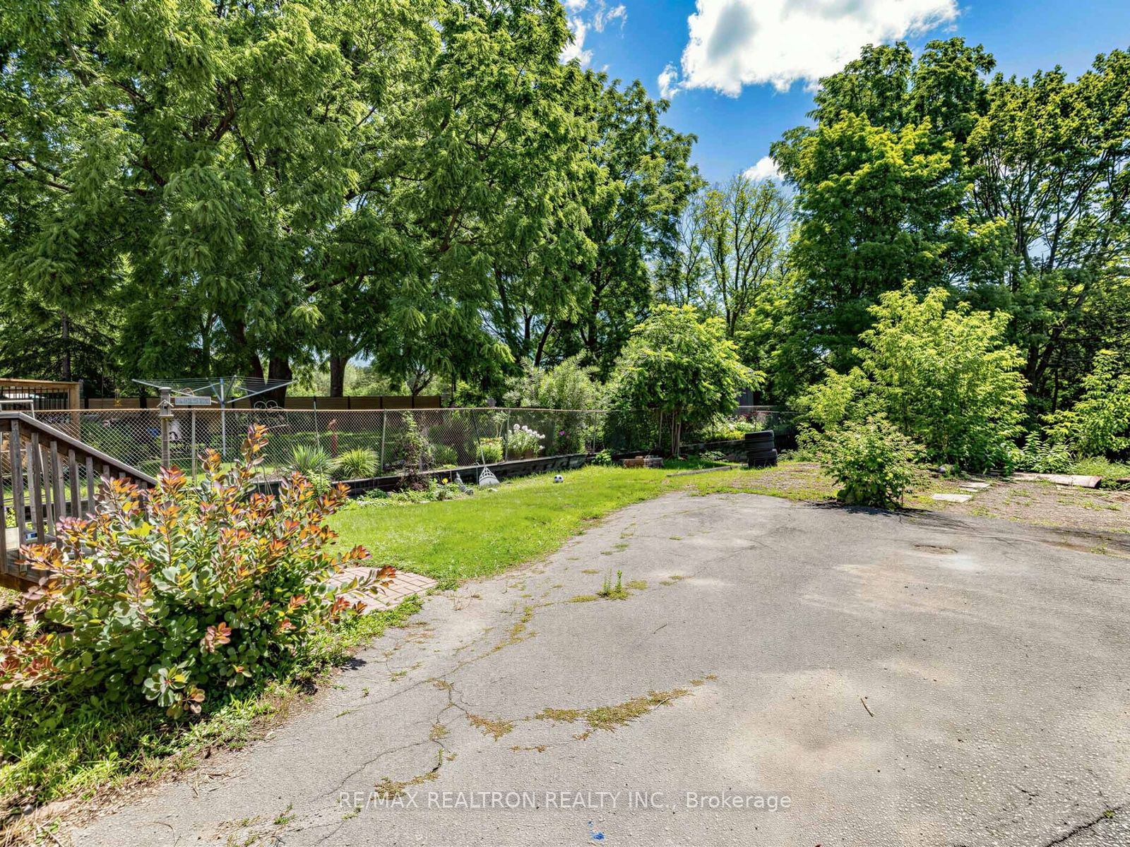 412 Andrew Street, Newmarket, ON L3Y 1H4 photo 5