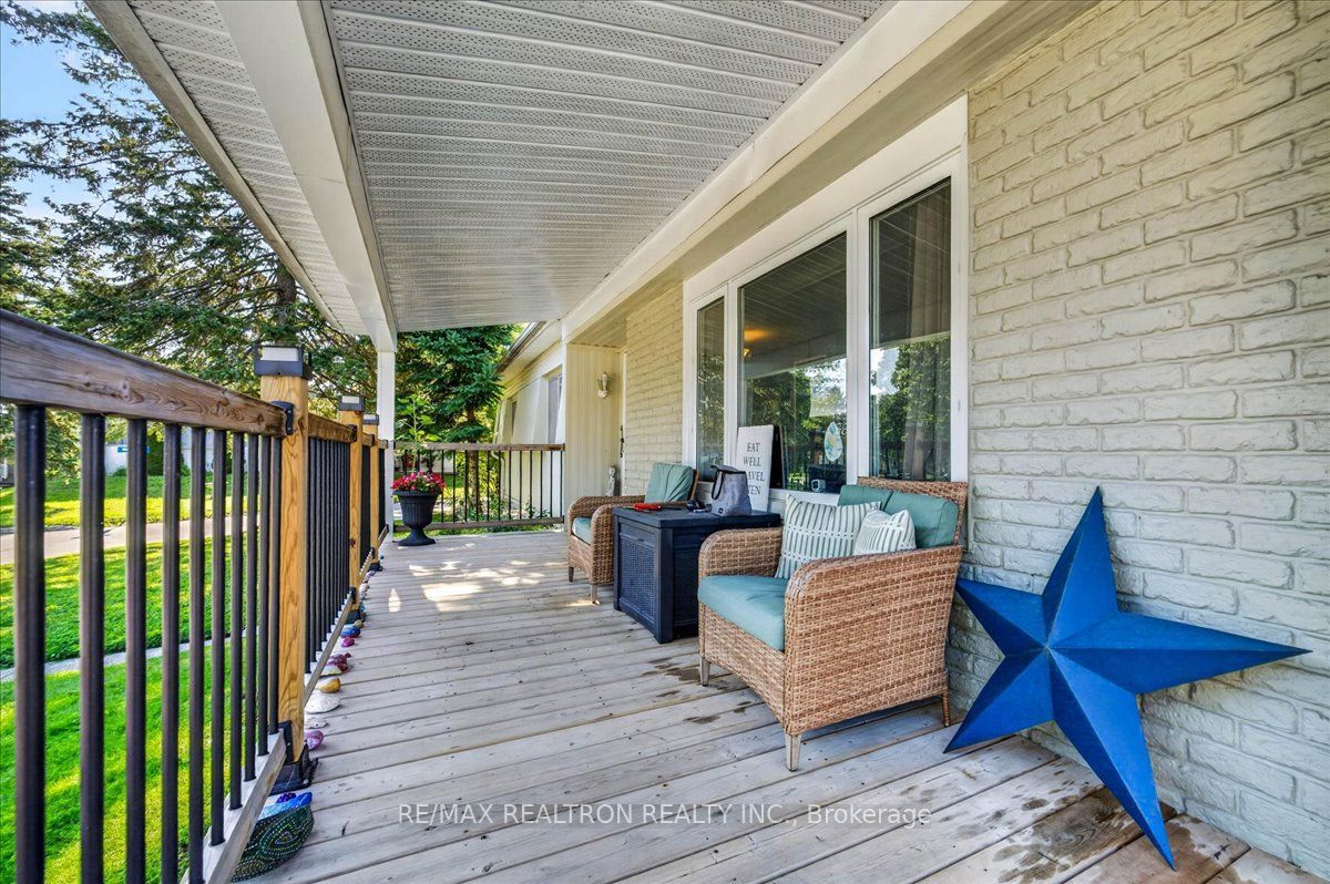13 Broadway Avenue, Innisfil, ON L9S 1N9 photo 4