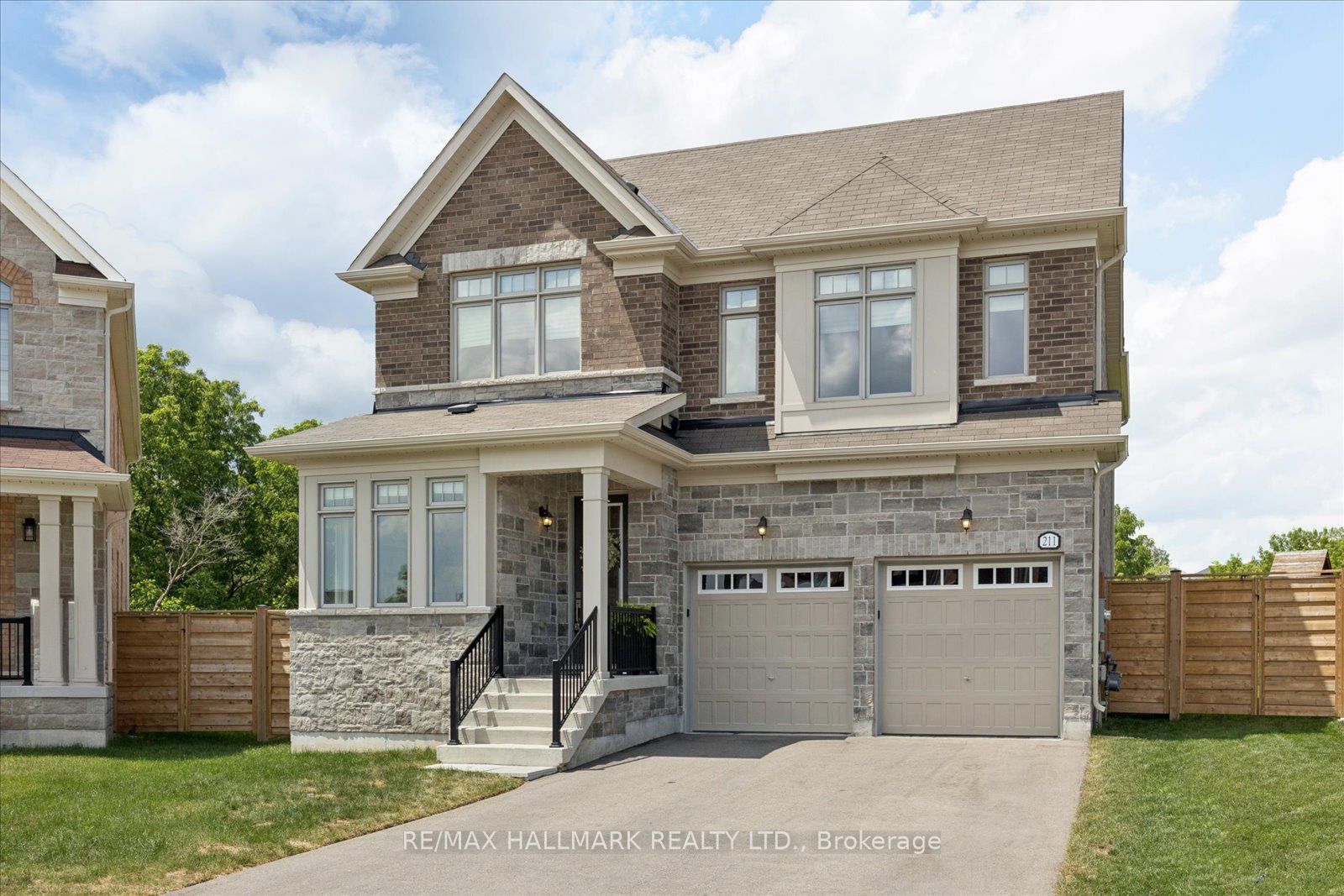211 Busato Drive, Whitchurch-Stouffville, ON L4A 4X4