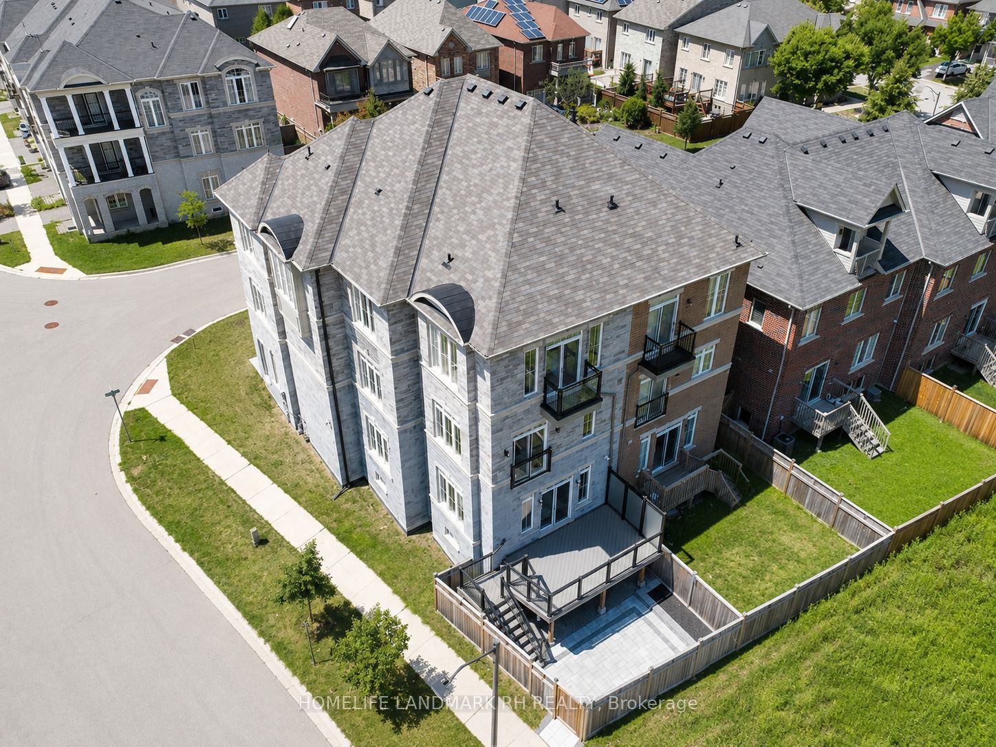 11 Lorne Glen Street, Markham, ON L6C 0Z4 photo 5