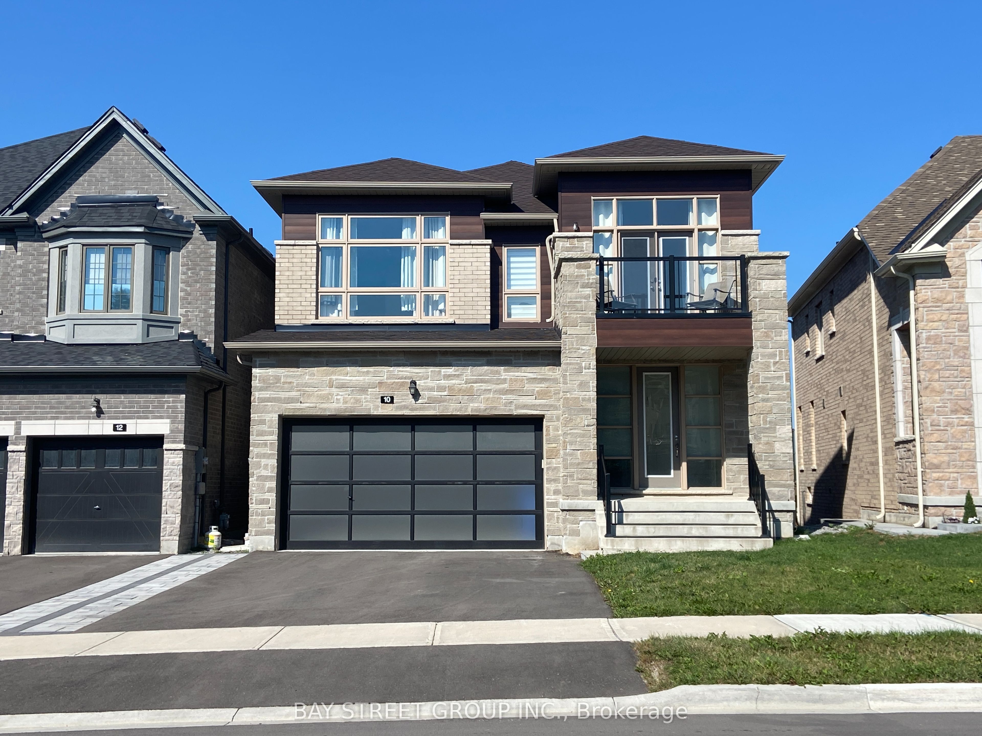 10 Upbound Court, East Gwillimbury, ON L9N 0W1 photo 3
