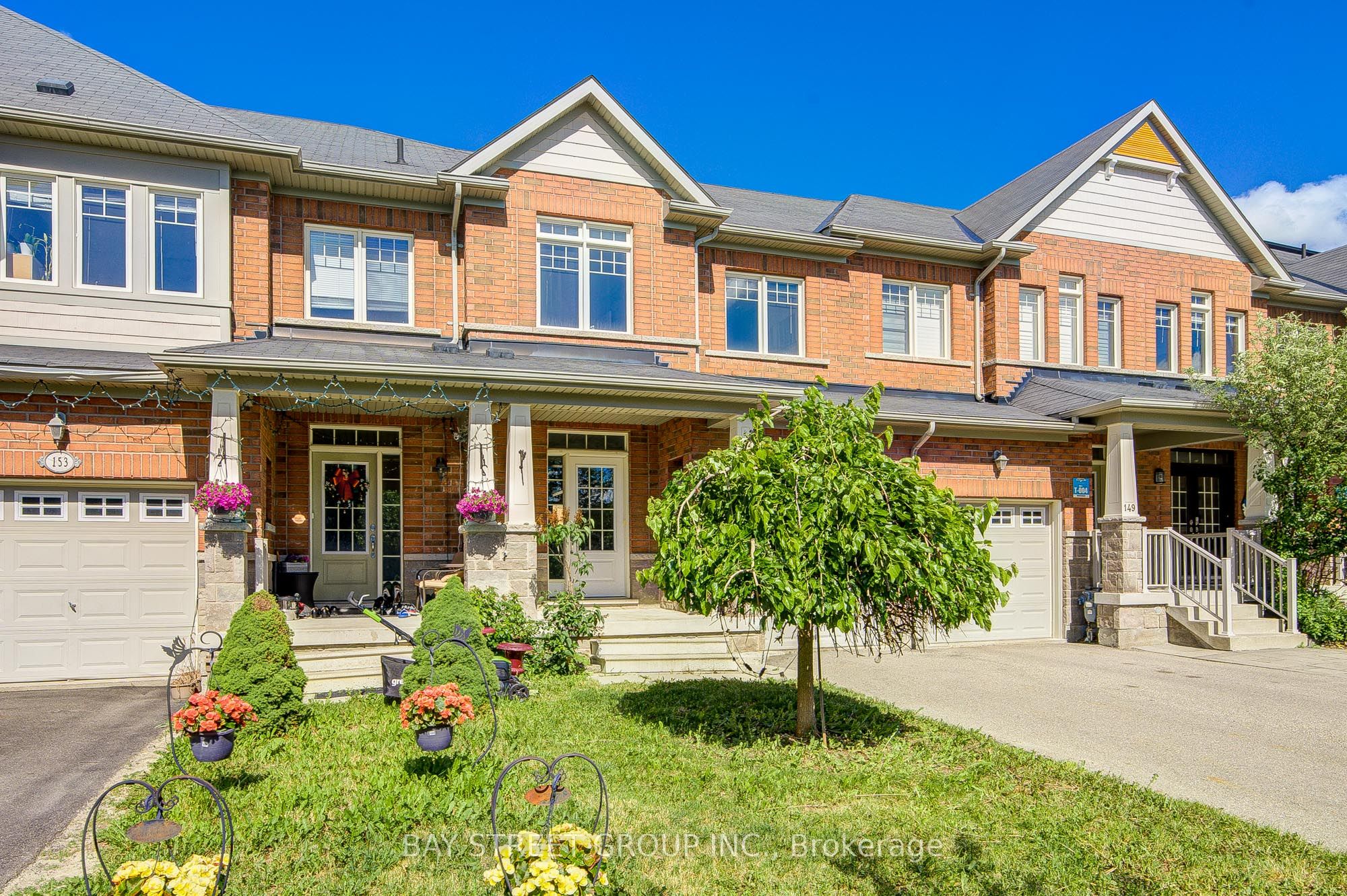 151 Windrow Street, Richmond Hill, ON L4E 0Y2 photo 3