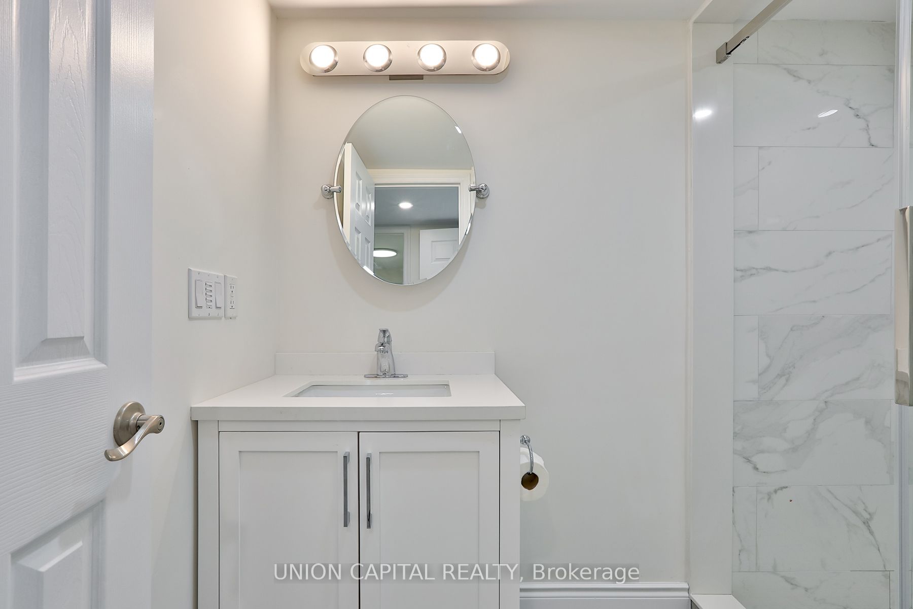 383 Neal Drive, Richmond Hill, ON L4C 3L6 photo 5