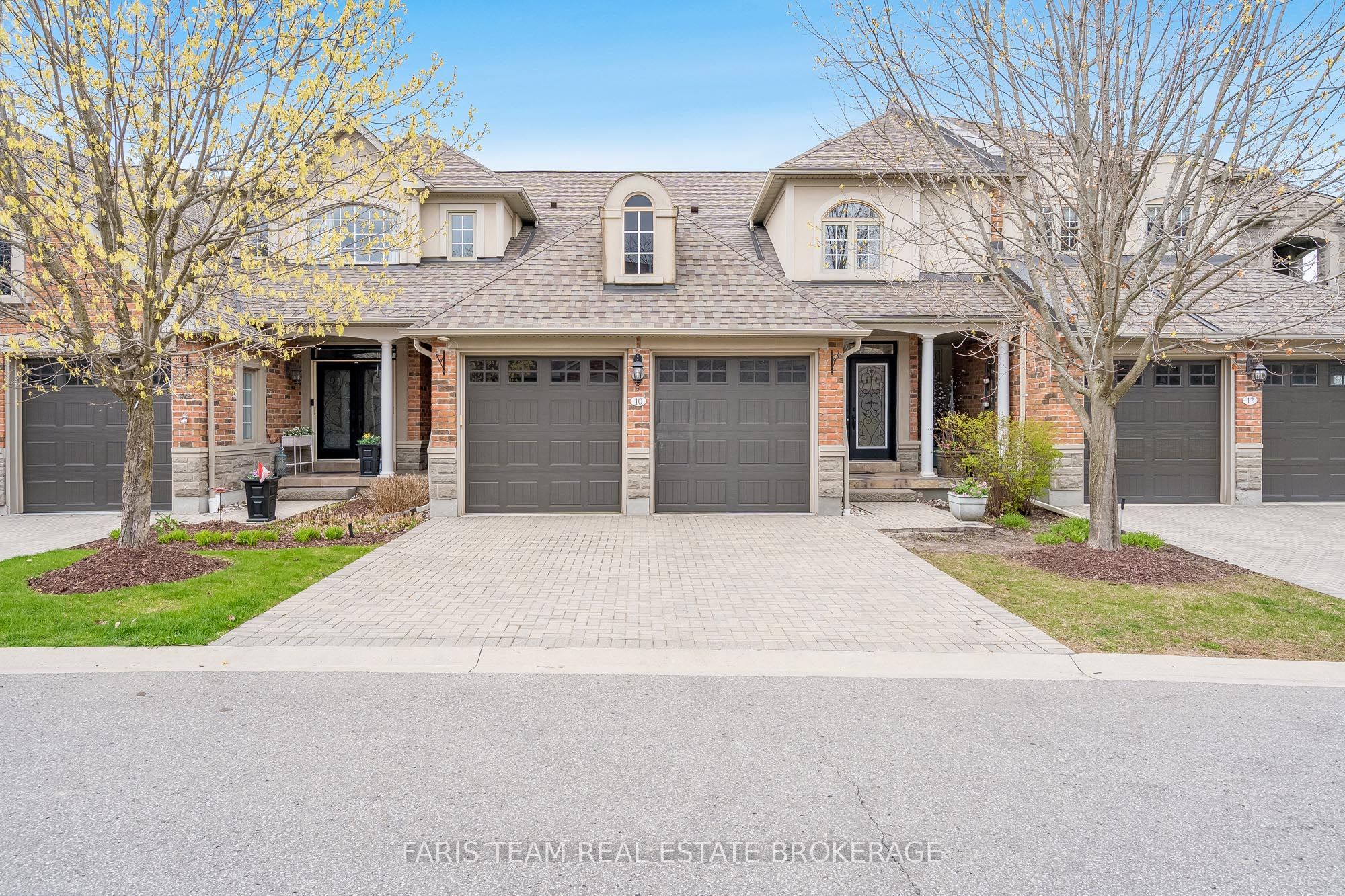 10 Wilton Trail, Aurora, ON L4G 7S9 photo 2