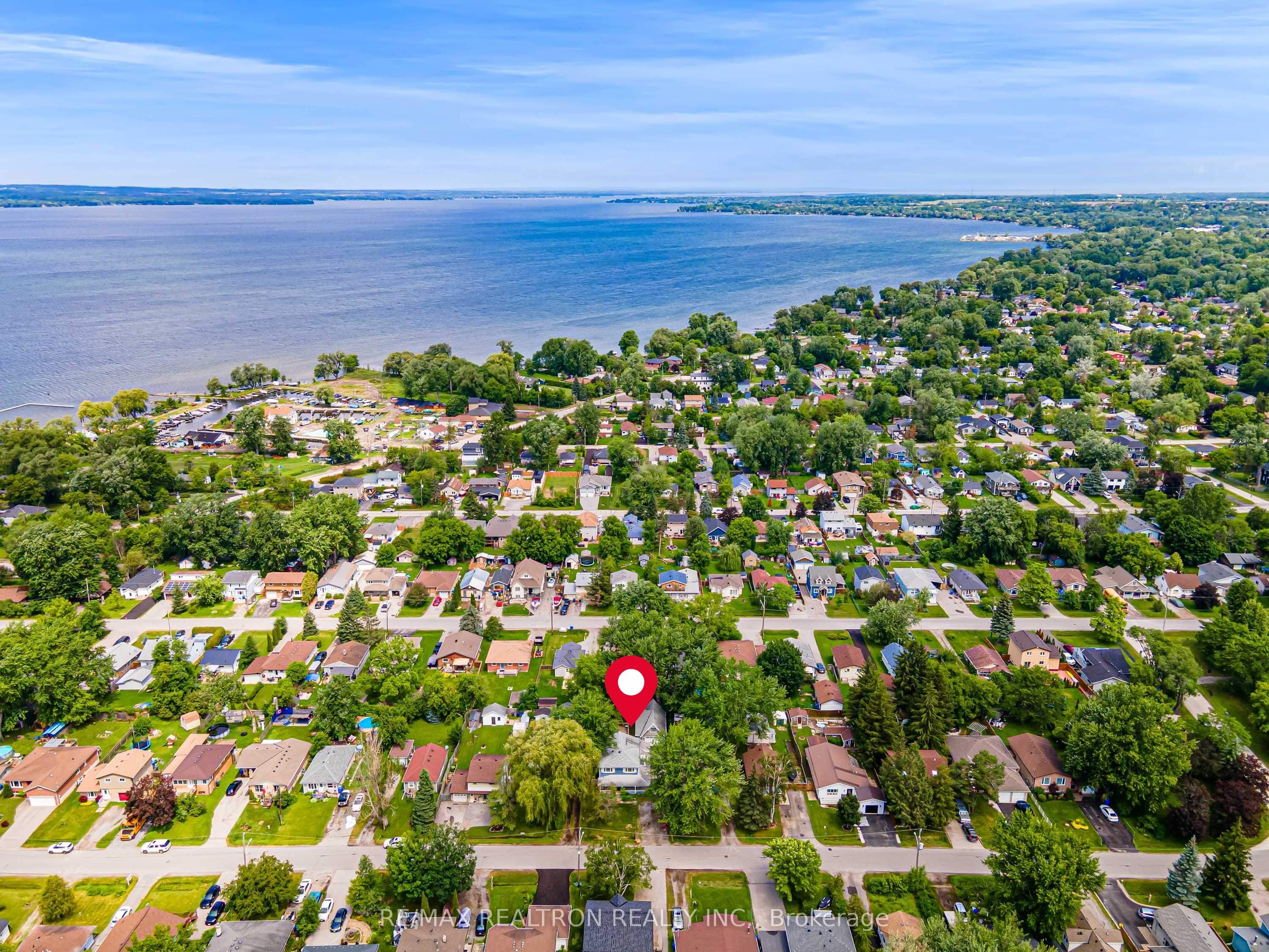 330 Tampa Drive, Georgina, ON L4P 3A4