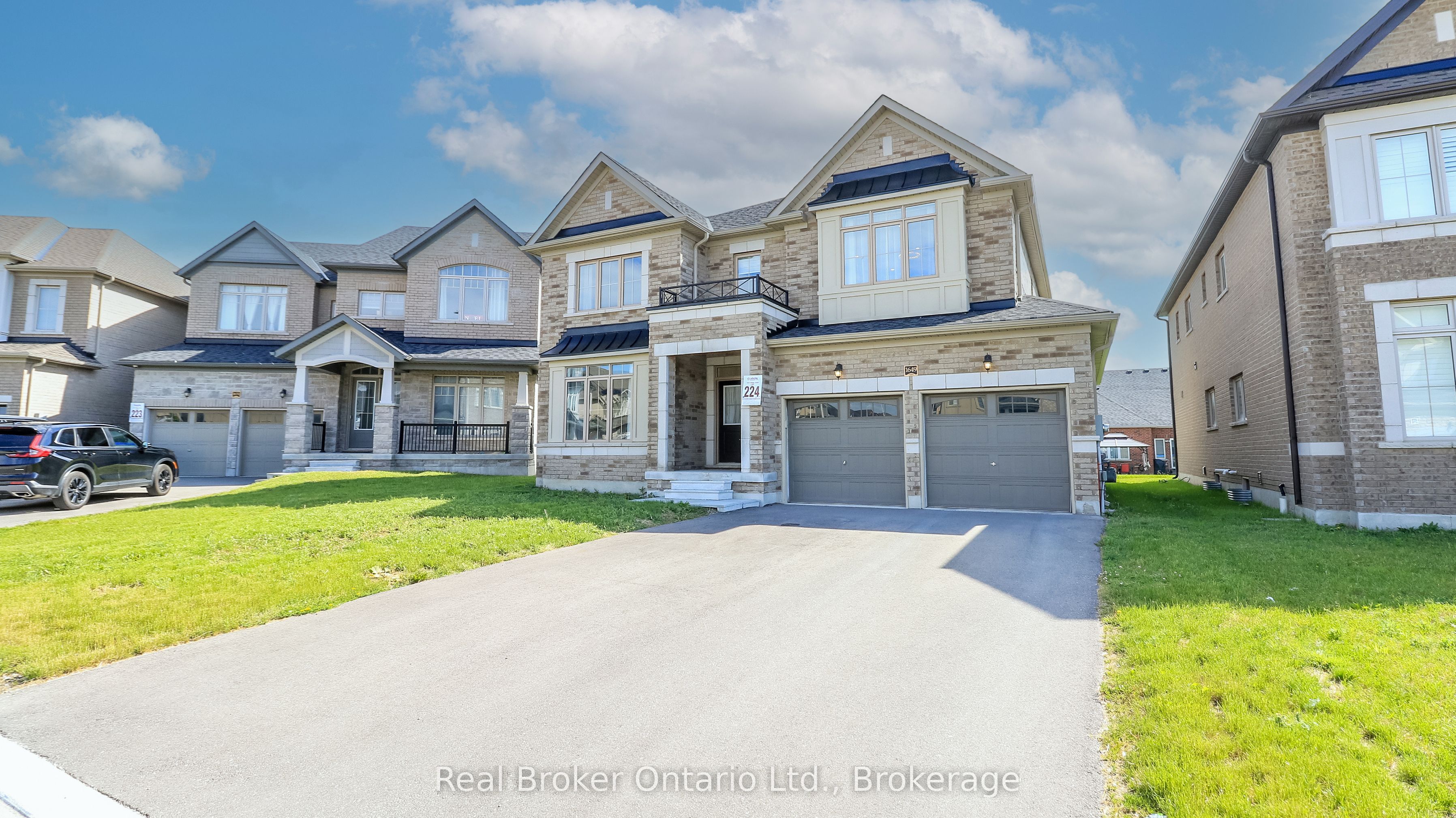 1649 Corsal Court, Innisfil, ON L9S 0P8 photo 2