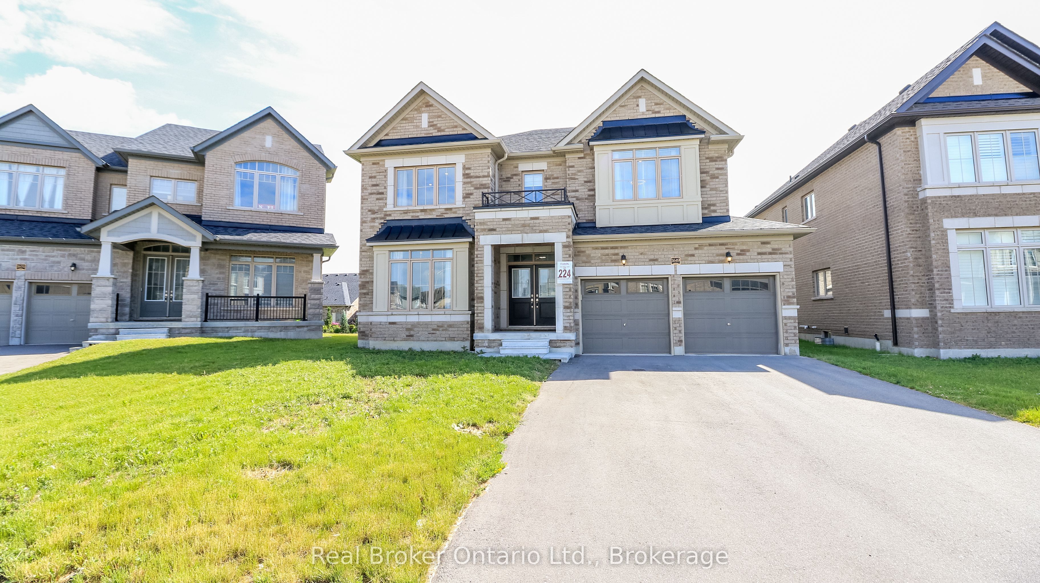 1649 Corsal Court, Innisfil, ON L9S 0P8 photo 3