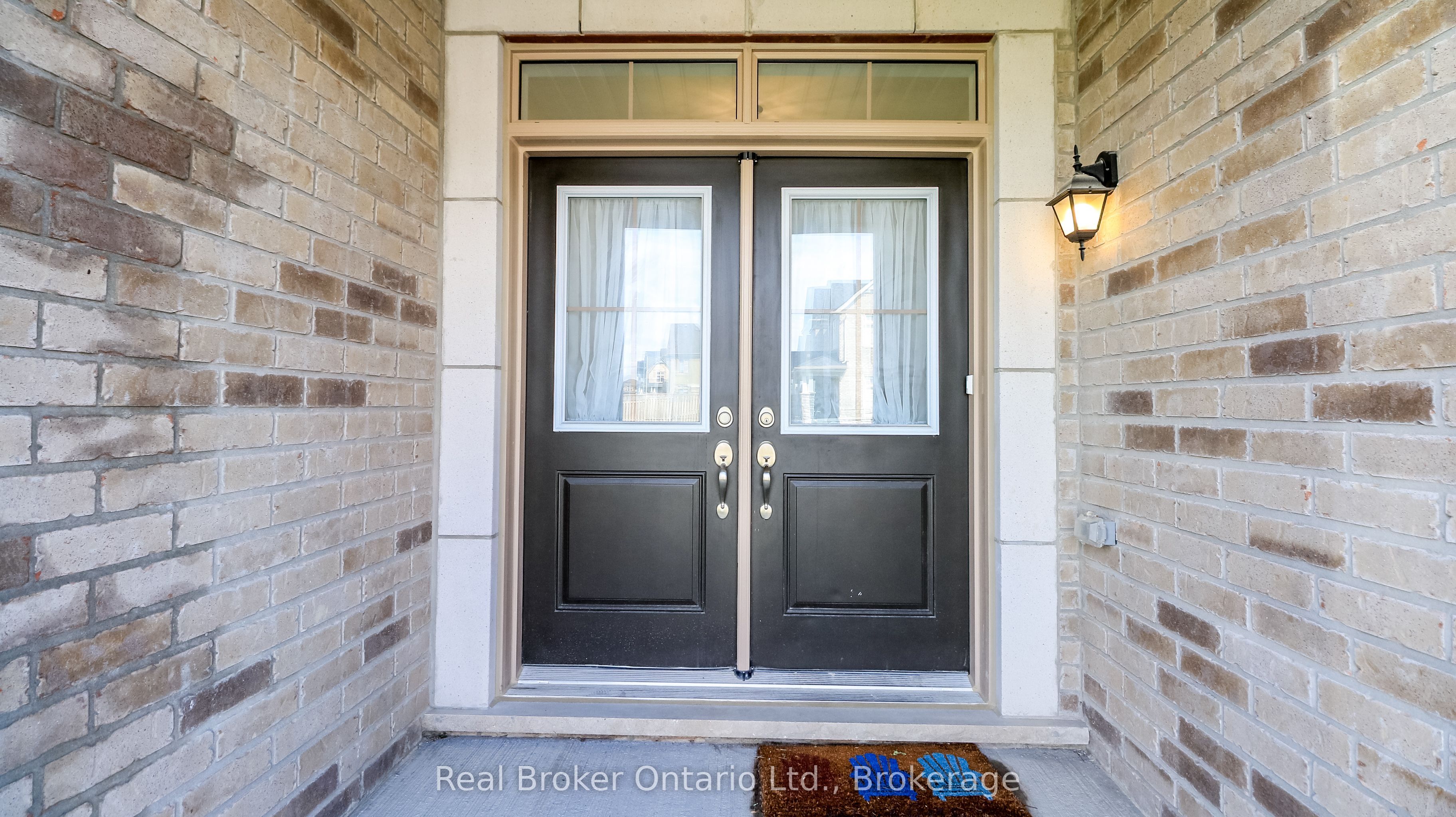 1649 Corsal Court, Innisfil, ON L9S 0P8 photo 4