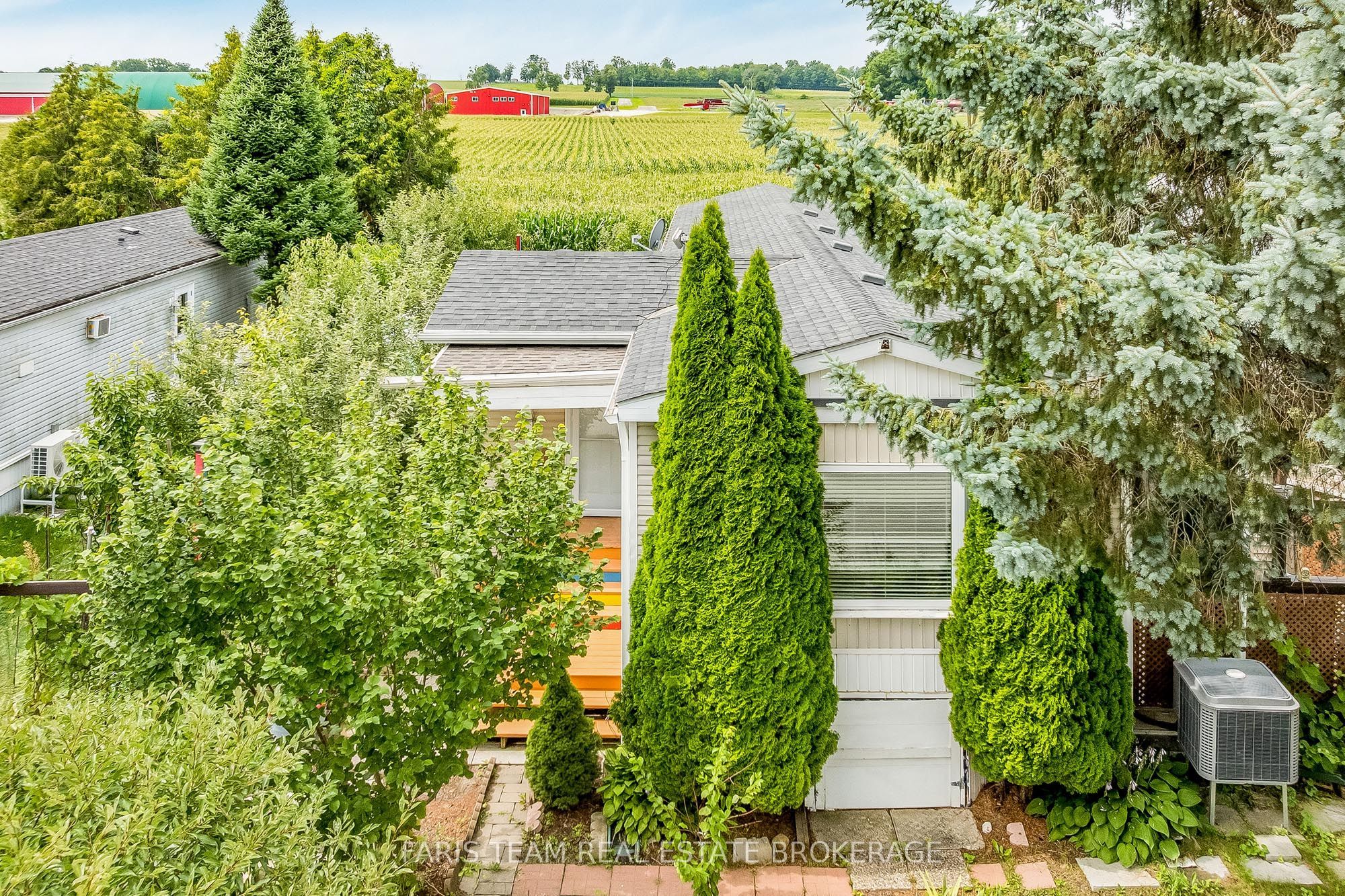 13 Sunrise Circle, Bradford West Gwillimbury, ON L3Z 2A5 photo 2