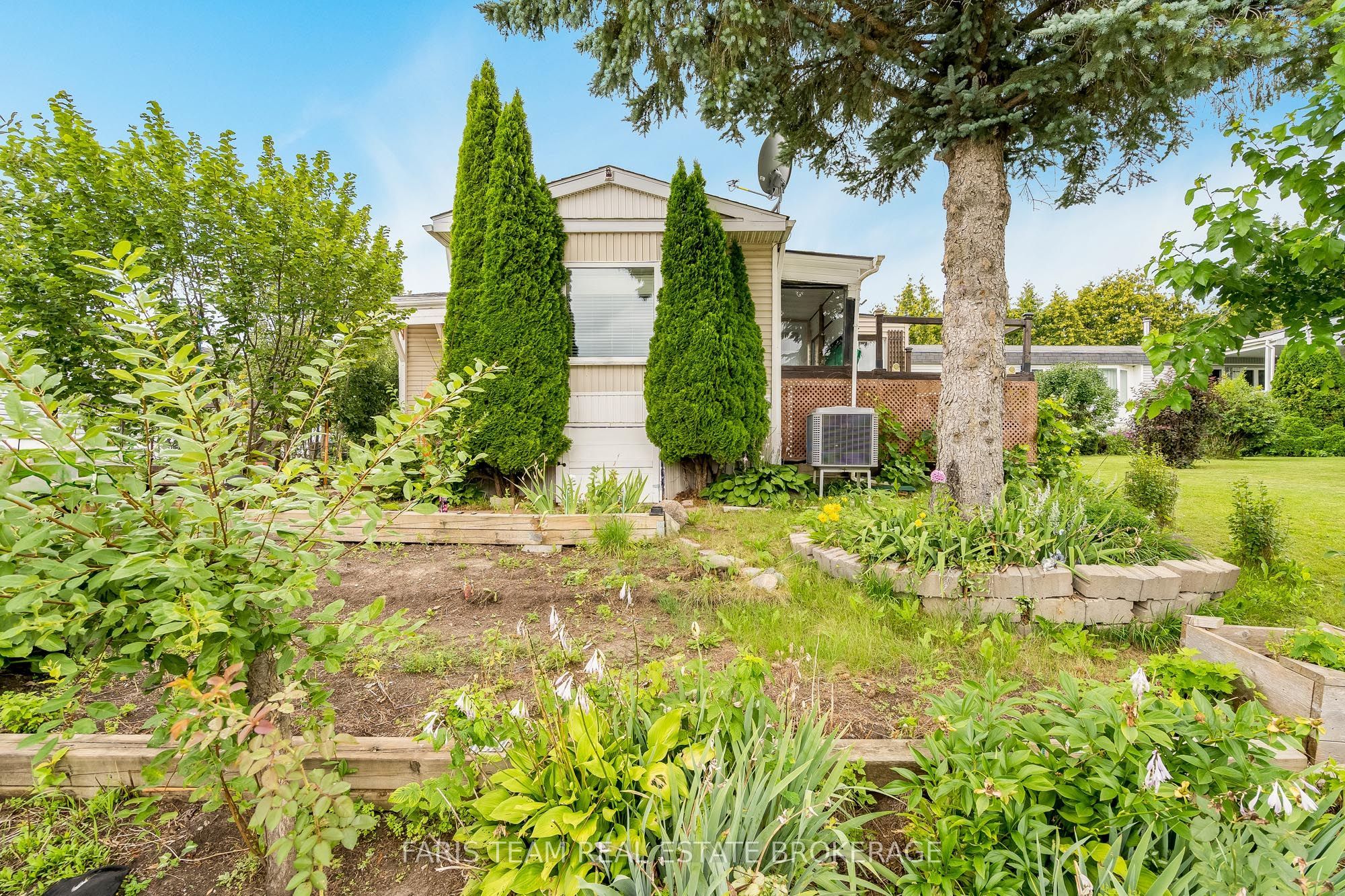 13 Sunrise Circle, Bradford West Gwillimbury, ON L3Z 2A5 photo 3