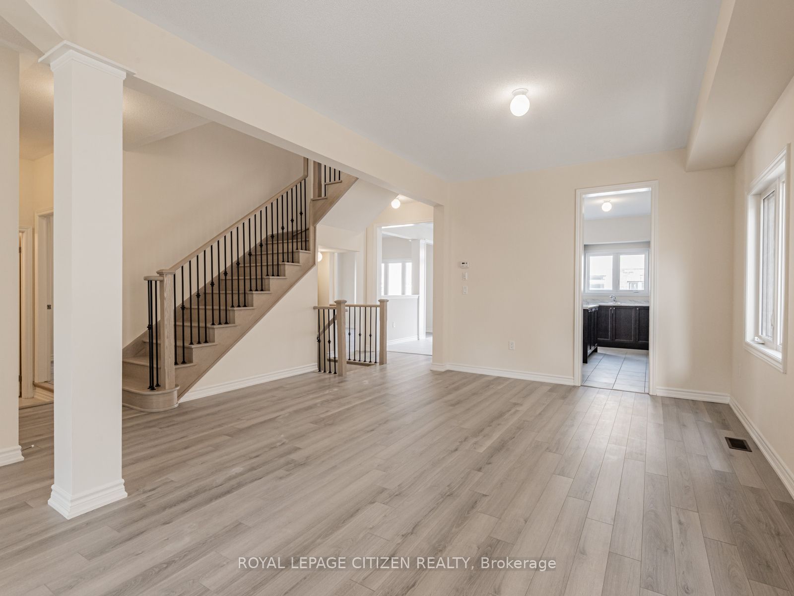 4 Heather Fullerton Road, Georgina, ON L0E 1R0 photo 5