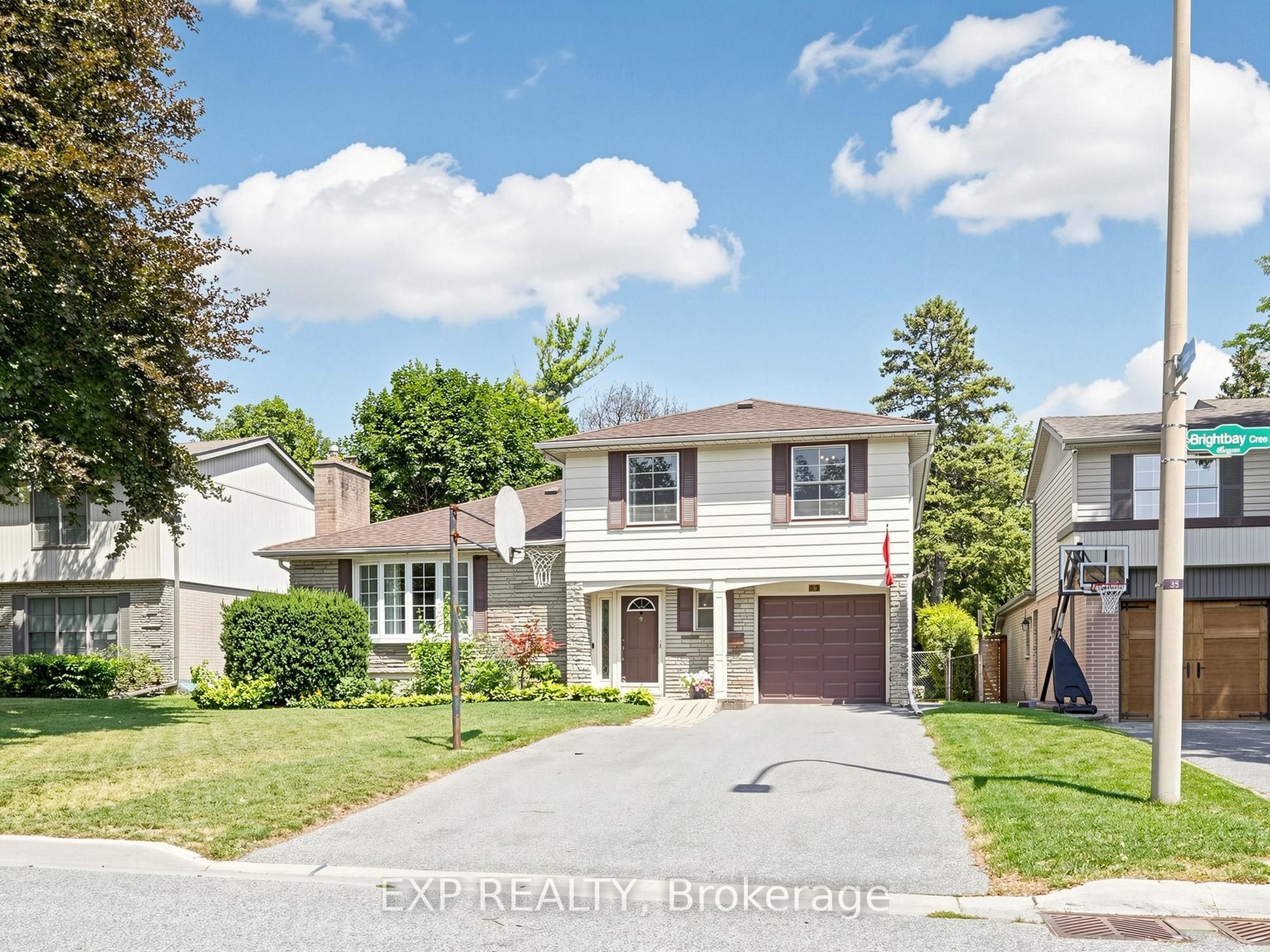 37 Brightbay Crescent, Markham, ON L3T 1C2